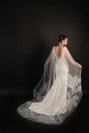Bridal Cape Veils: A Modern Alternative to the Traditional Veil