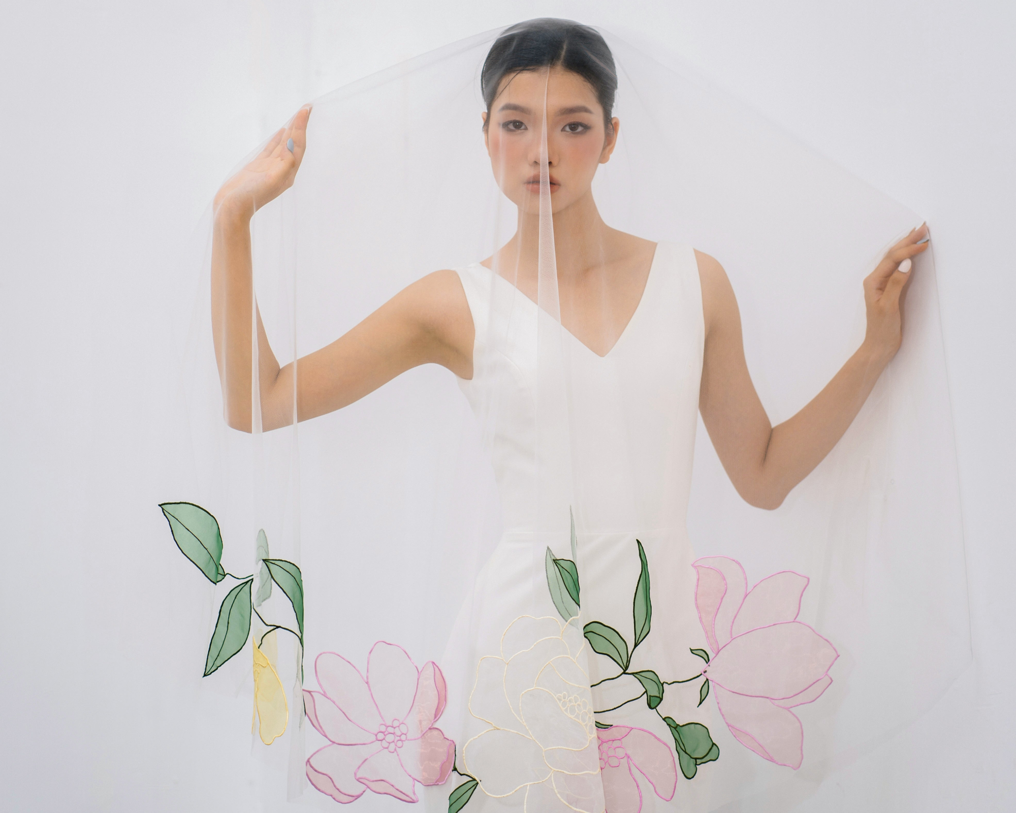 7 Bestselling Wedding Veils Brides Can Wear This Summer (2025)