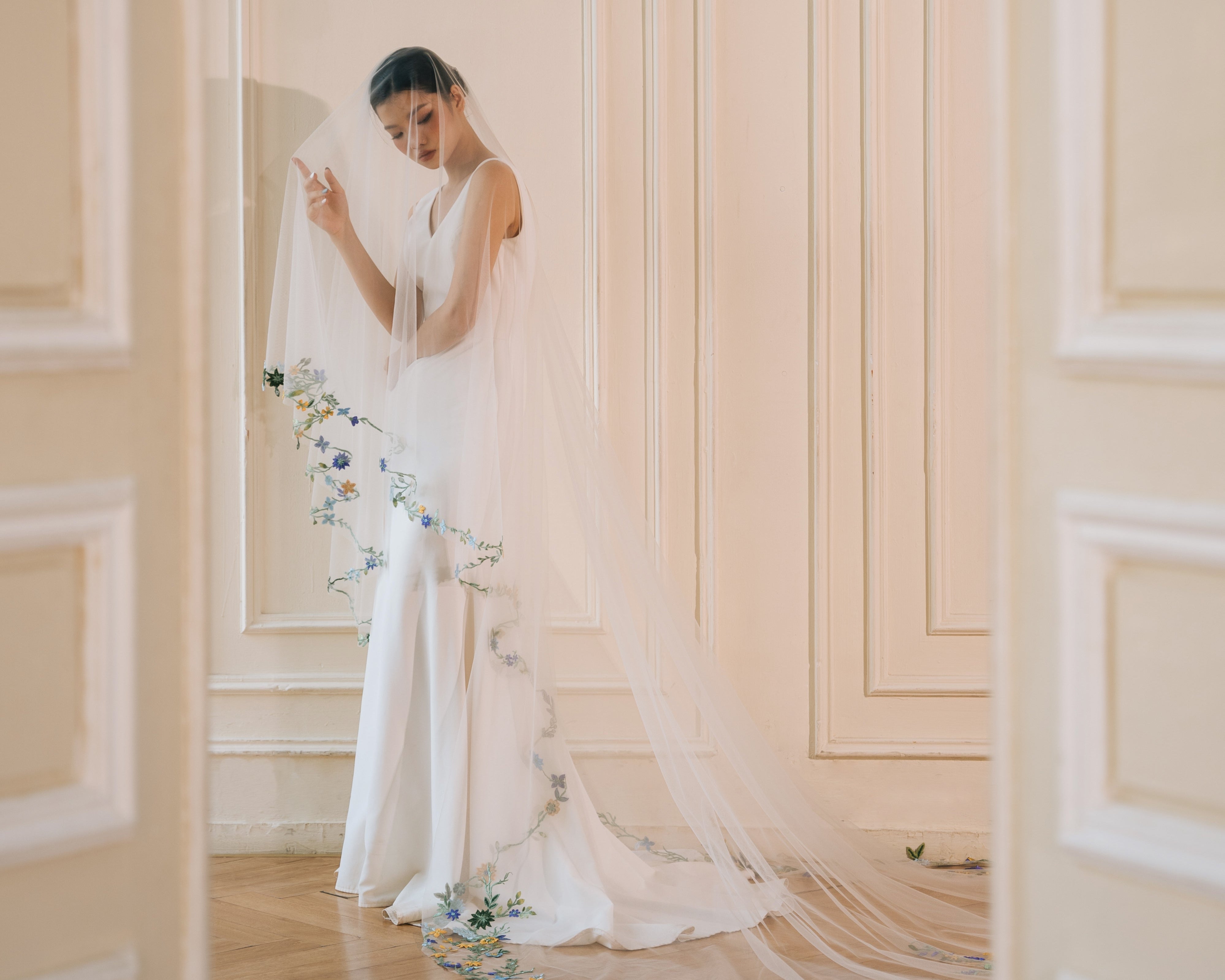 How to Pair a Colourful Floral Veil with Your Wedding Dress