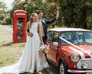 UK Wedding Season Guide: Best Veils for Spring, Summer, Autumn, and Winter