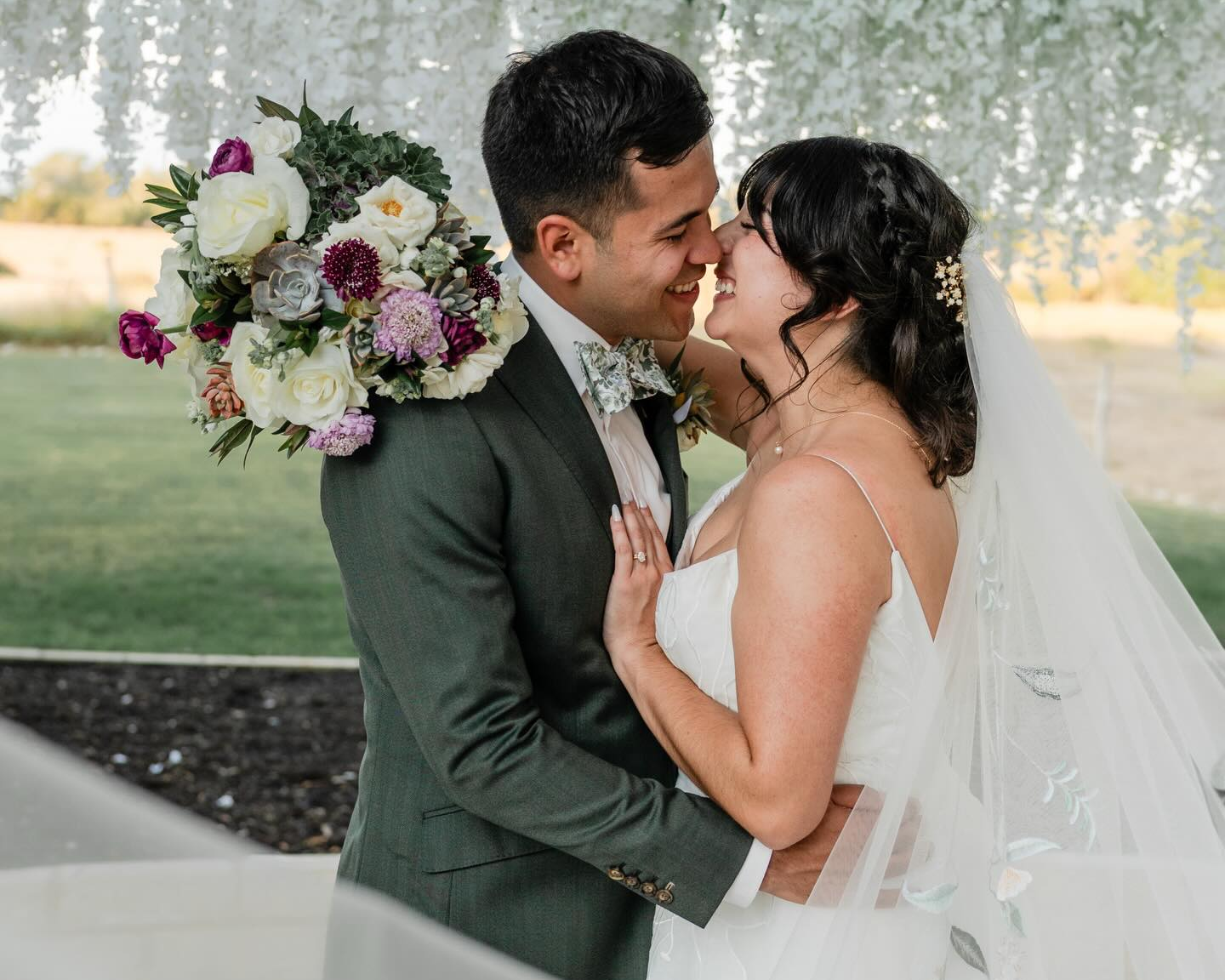 What to Do If Your Veil Arrives and Doesn't Match Your Dress