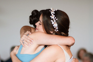 Veil Accessories Guide: Hairpins, Crowns, and Headpieces that Make Your Look Perfect