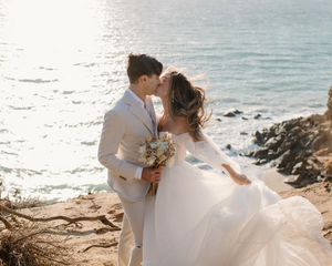 Best Accessories to Pair with Your Beach Wedding Veil for a Coastal Look