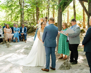 Traditional Veil Colors and Their Meanings in American Weddings