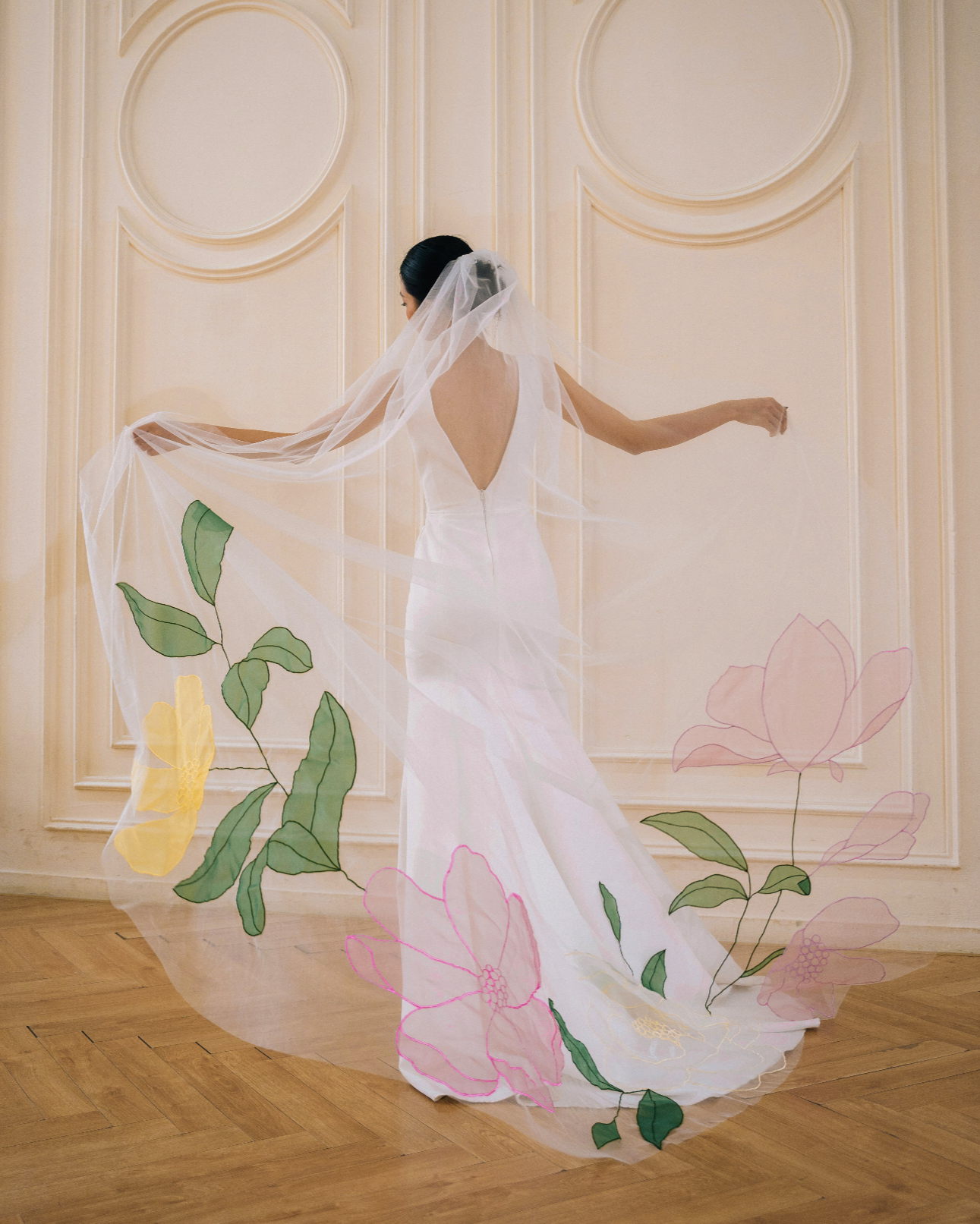 Day-to-Night Bridal Looks: Transitioning Your Colourful Veil from Ceremony to Reception