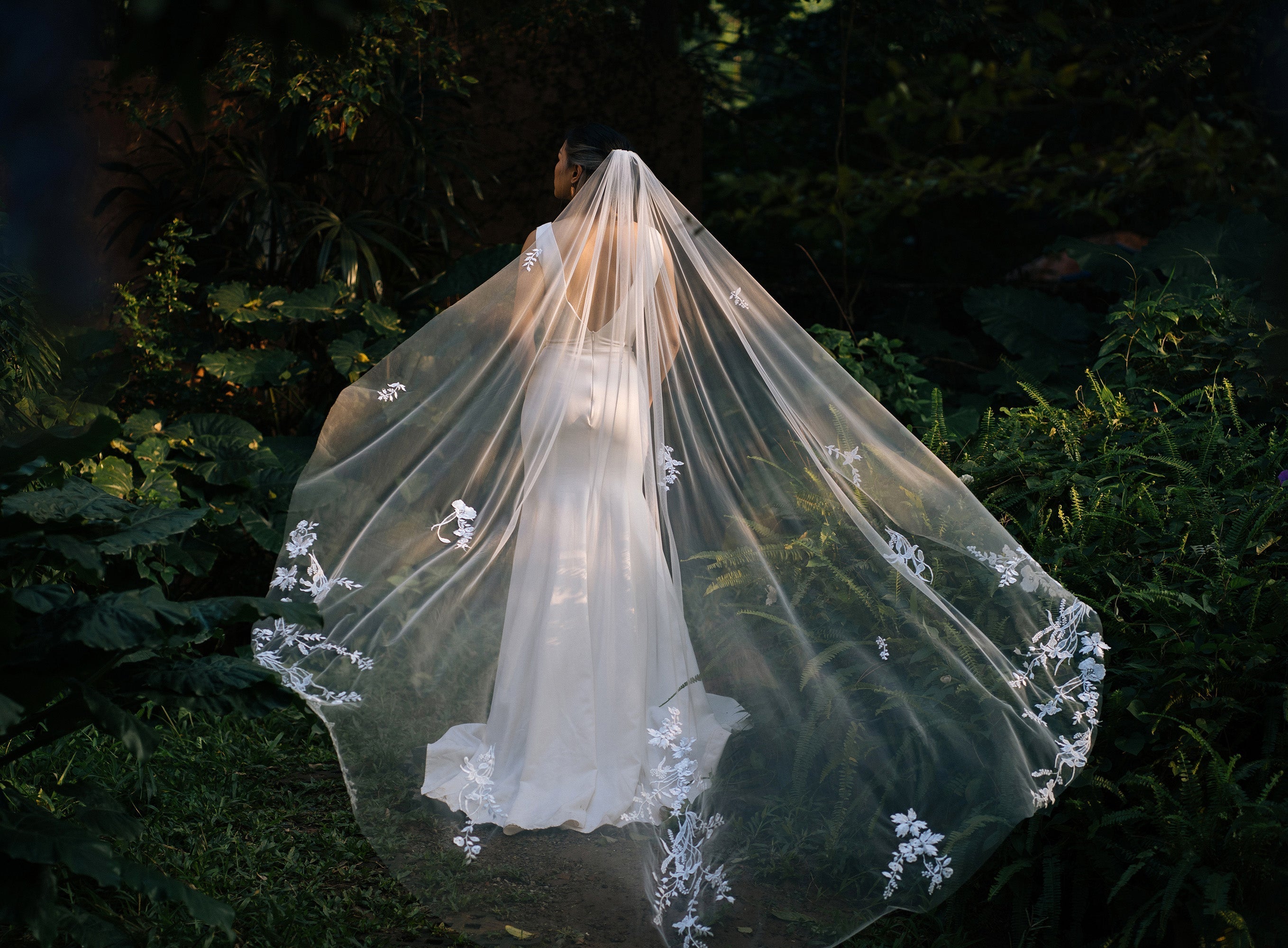 Minimalist Chapel Veil Trends for a Sleek and Modern Bridal Look in 2025