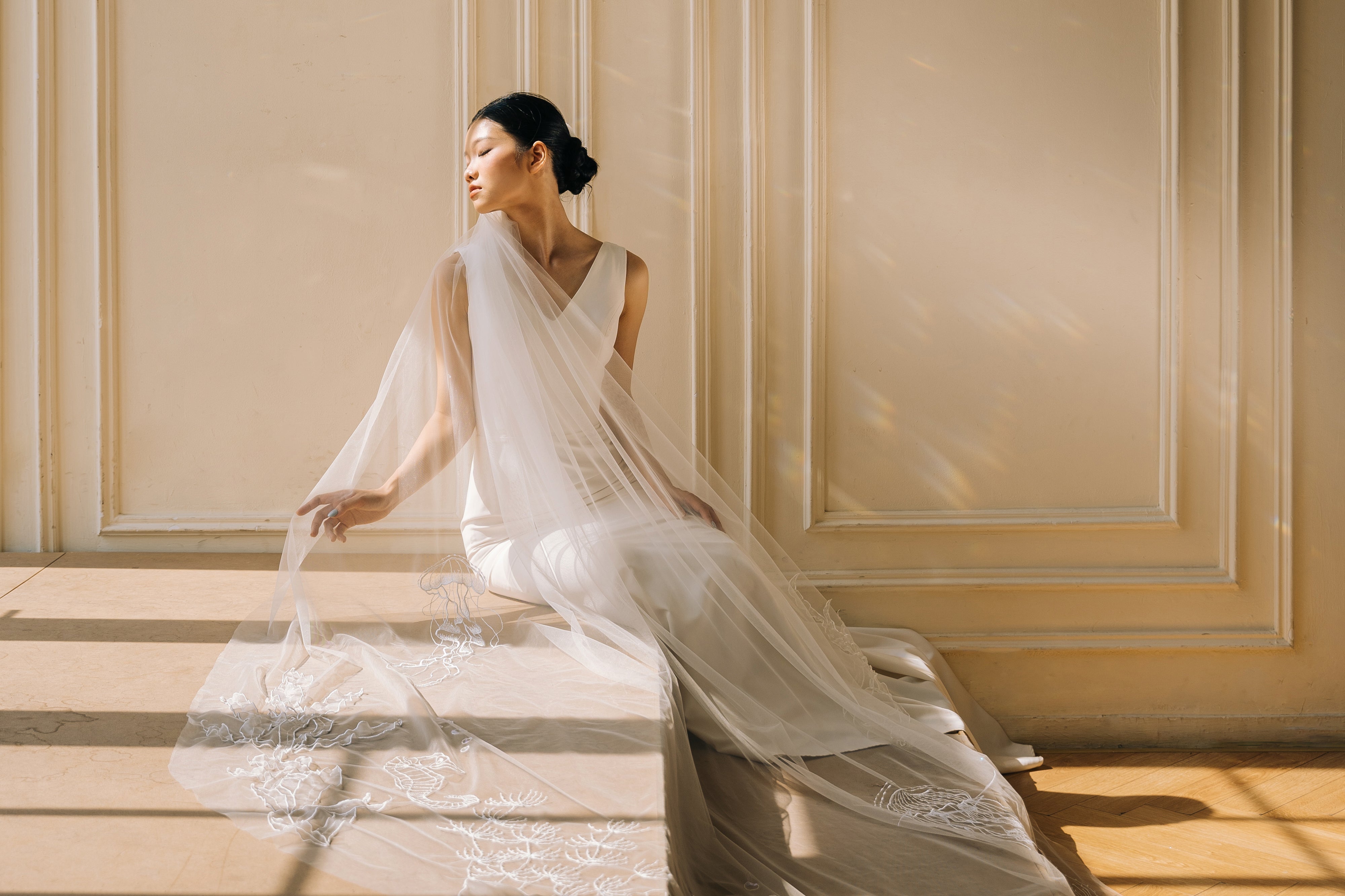 Handmade vs Machine-Made Veils: Quality Comparison