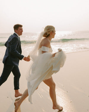Why Lightweight Veils Are a Must for Summer Beach Weddings