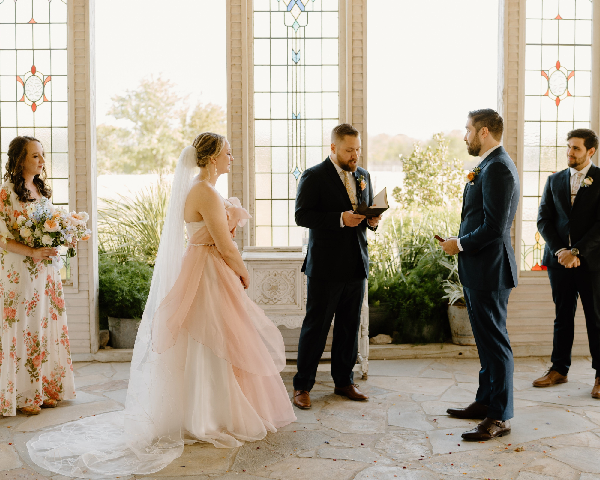 Why a Chapel Wedding Veil is the Perfect Blend of Tradition and Modernity