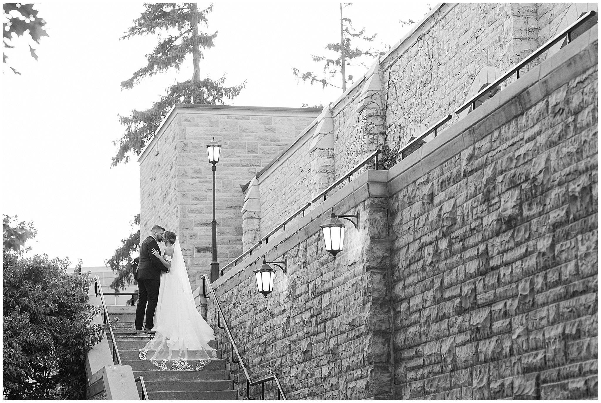 LEANNE | Floral lace veil