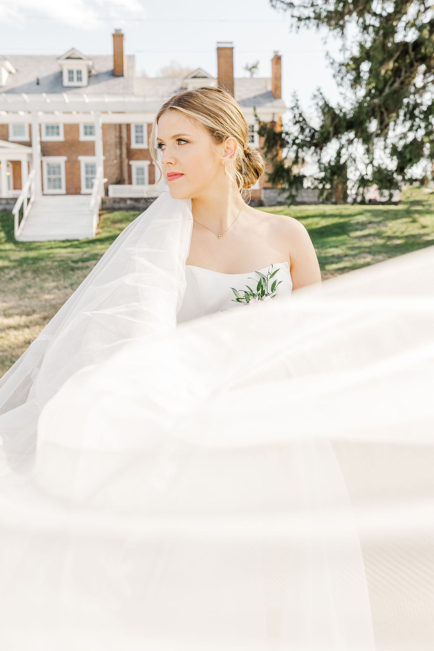 LILA veil | Custom veil for Lila bride | Floral lace wedding veil/One Tier Flower Veil/Cathedral floral Wedding Veil | TA.V126