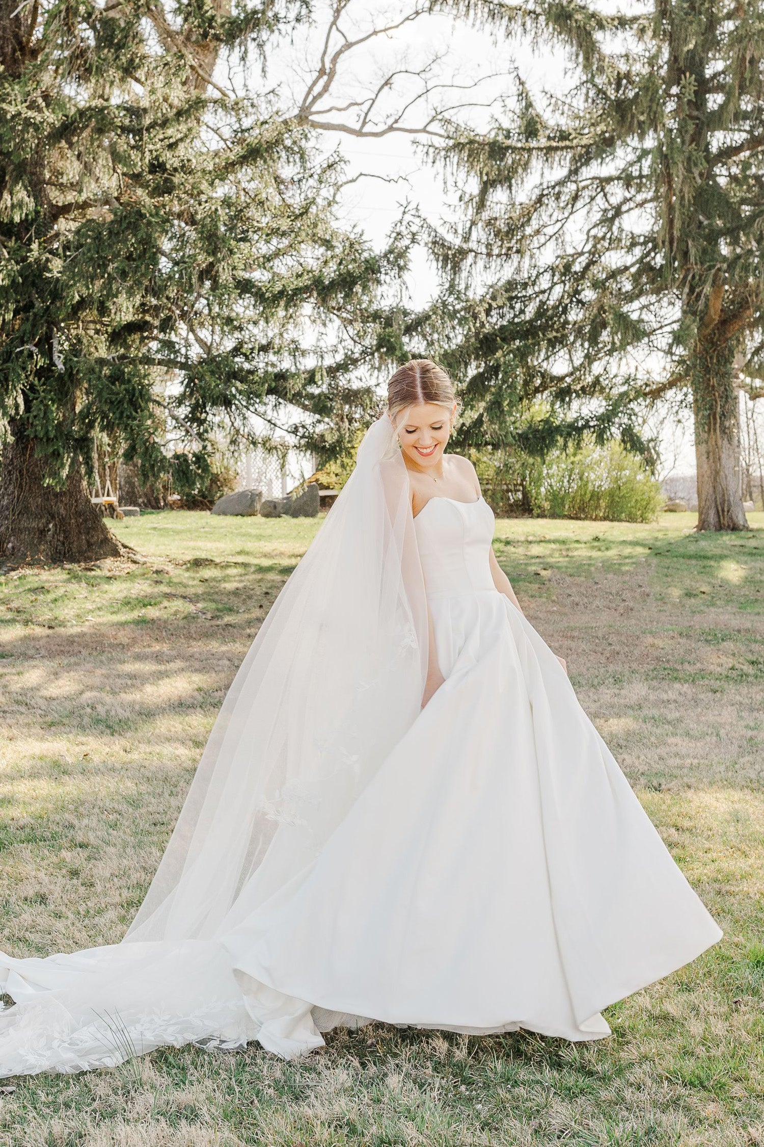 LILA veil | Custom veil for Lila bride | Floral lace wedding veil/One Tier Flower Veil/Cathedral floral Wedding Veil | TA.V126