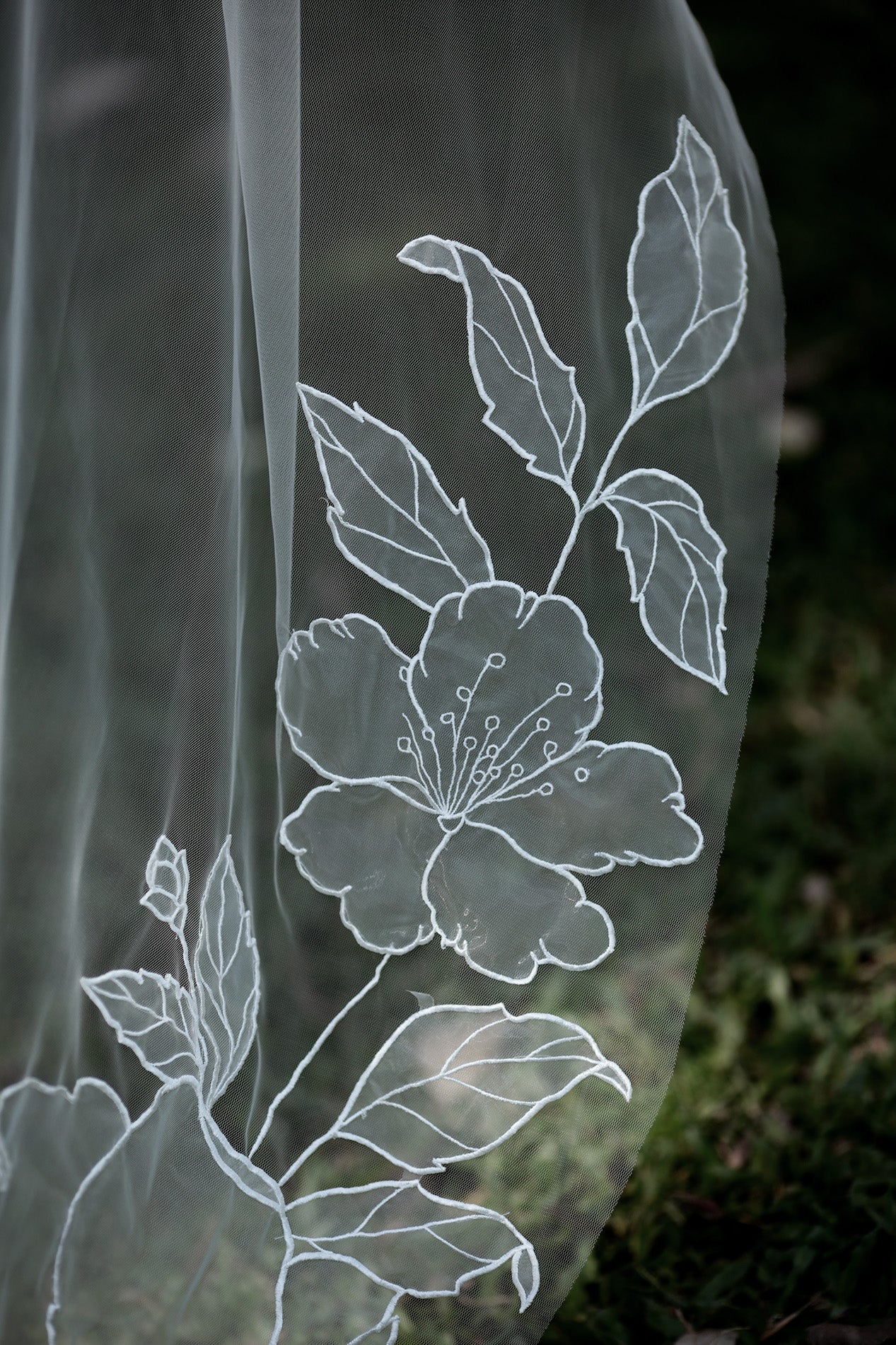 product image of cathedral organza floral veil