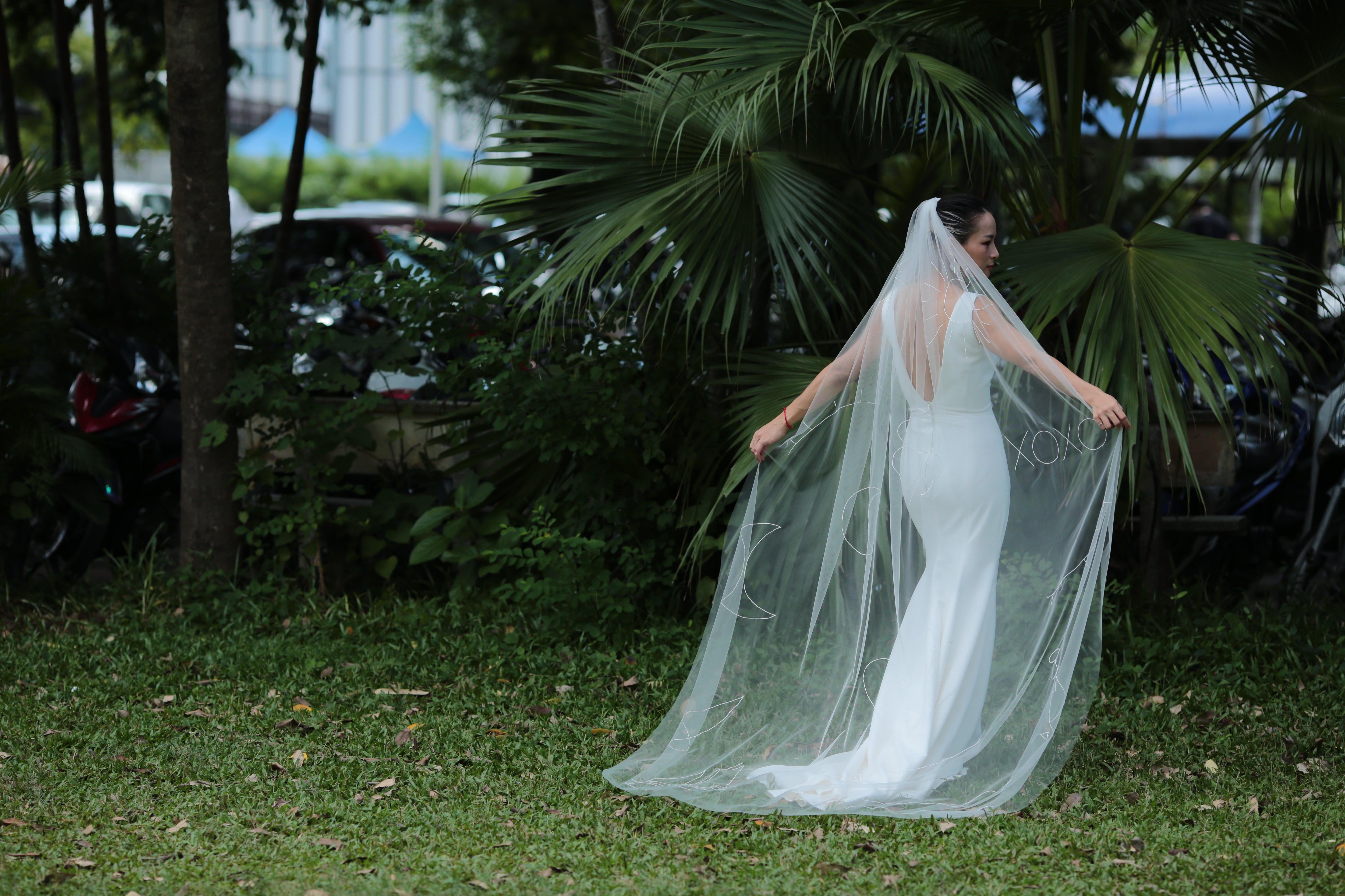 HALI XOXO | Chapel hand-embroidered veil/ Custom veil/ Embroidered wedding veil/ Wedding veil/ Veil embroidered/ floral veil | TA.V118