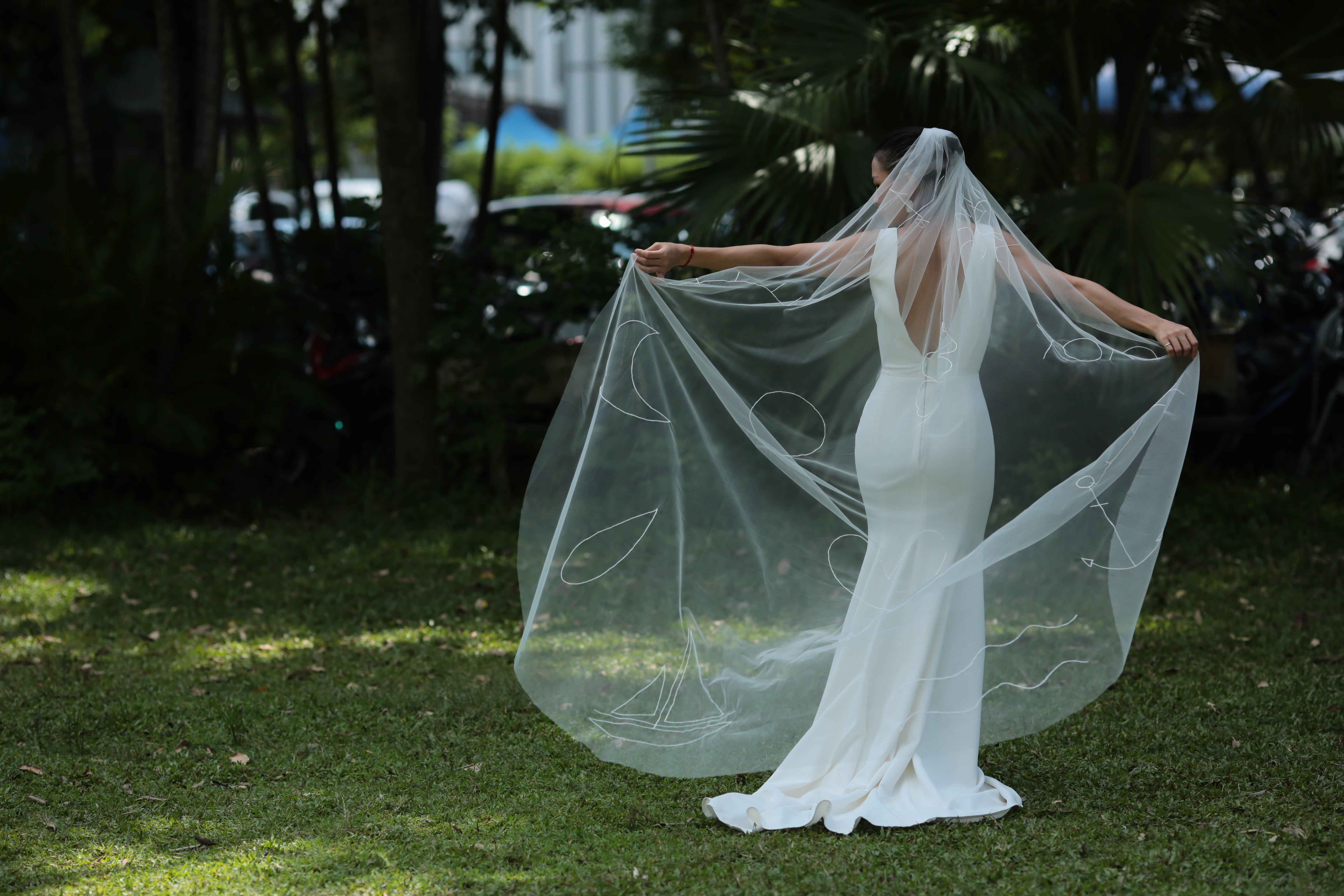 HALI XOXO | Chapel hand-embroidered veil/ Custom veil/ Embroidered wedding veil/ Wedding veil/ Veil embroidered/ floral veil | TA.V118