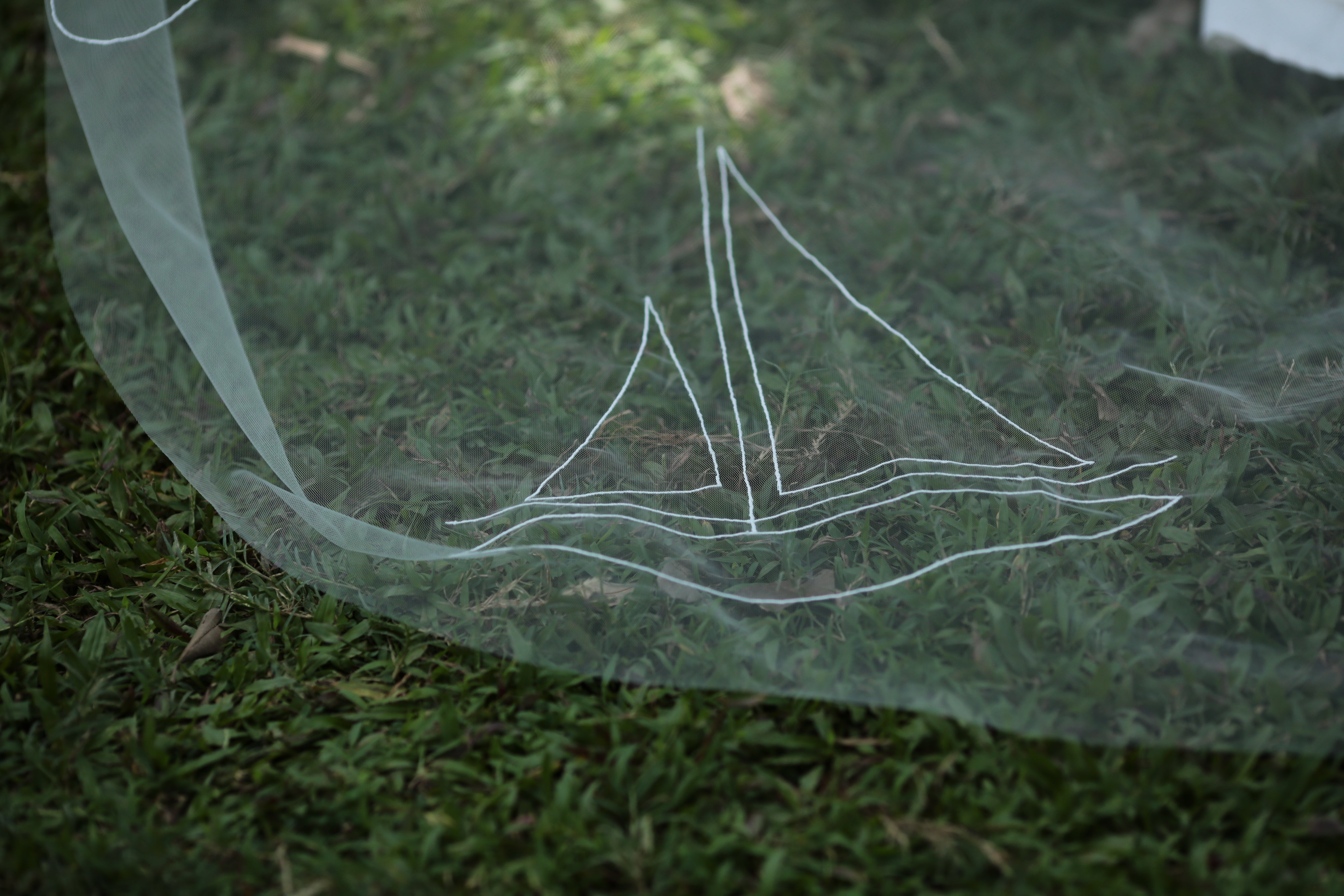 HALI XOXO | Chapel hand-embroidered veil/ Custom veil/ Embroidered wedding veil/ Wedding veil/ Veil embroidered/ floral veil | TA.V118