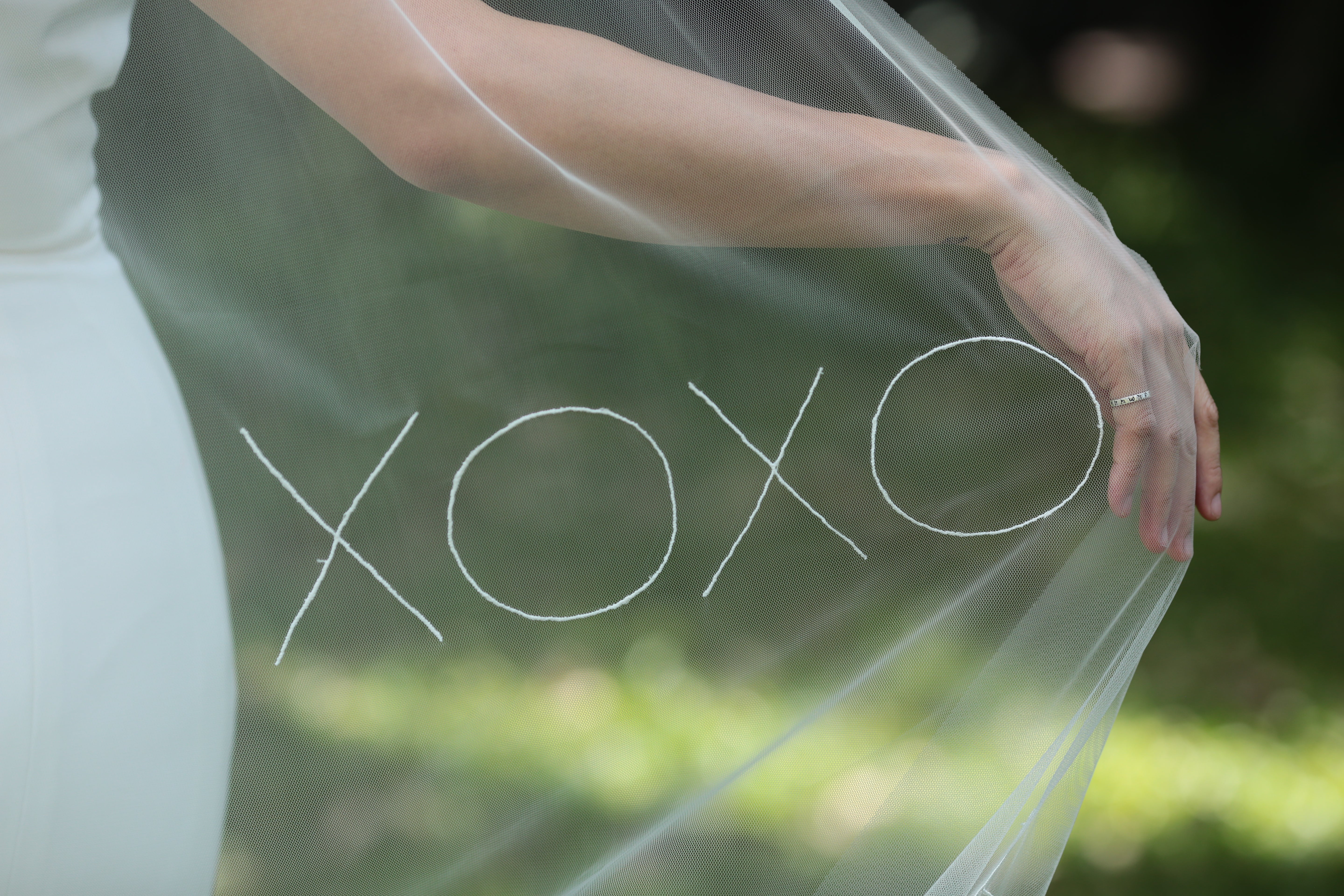 HALI XOXO | Chapel hand-embroidered veil/ Custom veil/ Embroidered wedding veil/ Wedding veil/ Veil embroidered/ floral veil | TA.V118