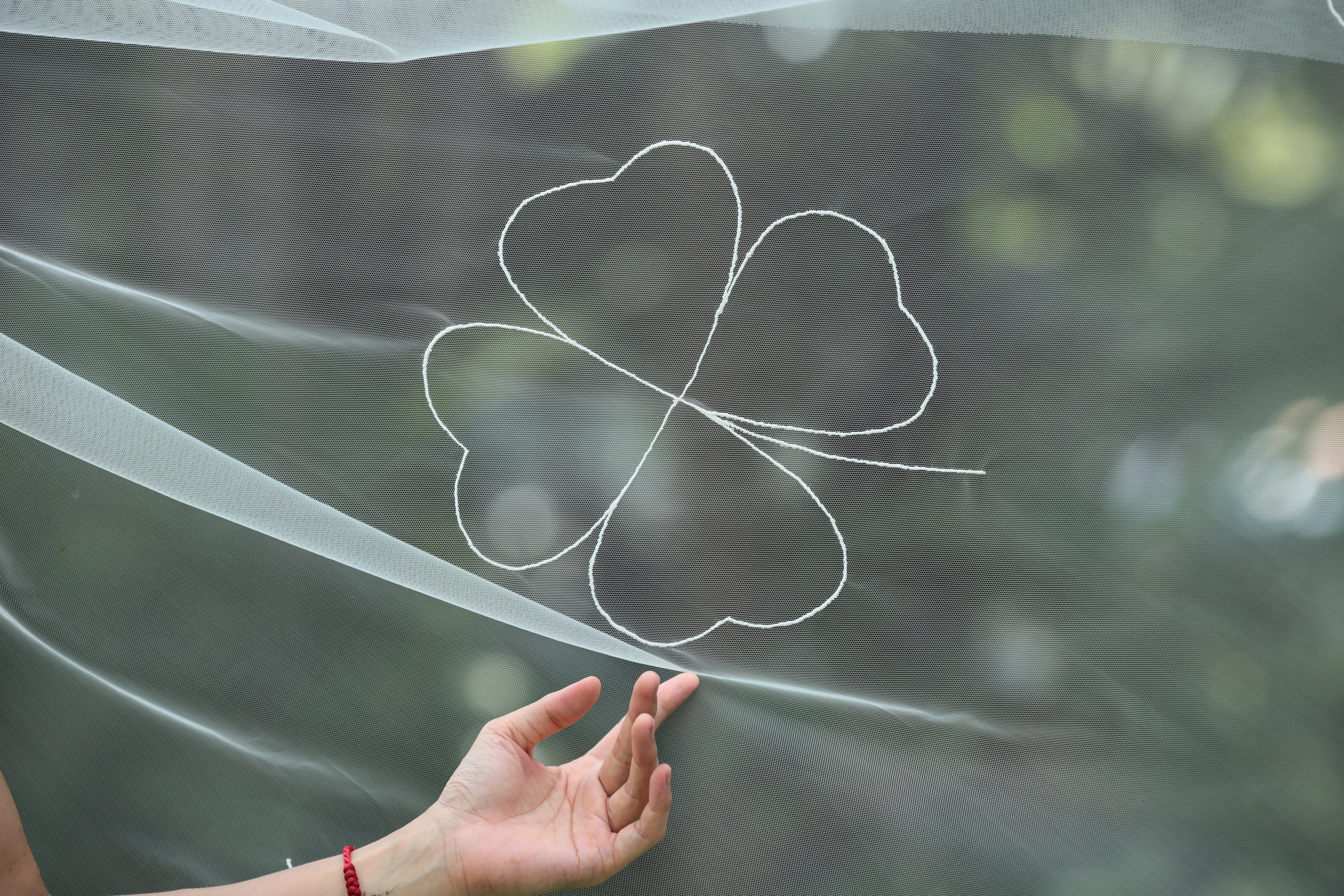 HALI XOXO | Chapel hand-embroidered veil/ Custom veil/ Embroidered wedding veil/ Wedding veil/ Veil embroidered/ floral veil | TA.V118