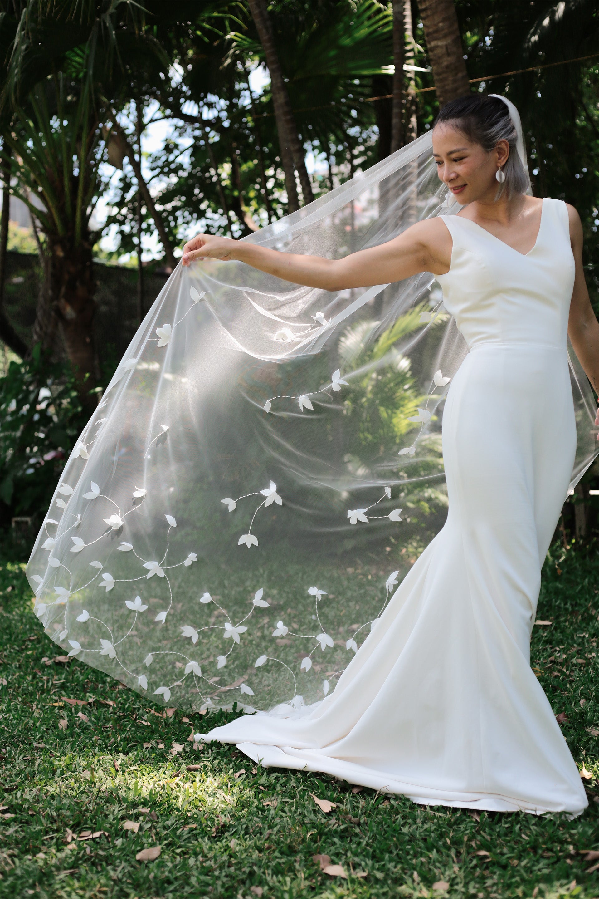 KAYLA | Chapel 3D floral veil