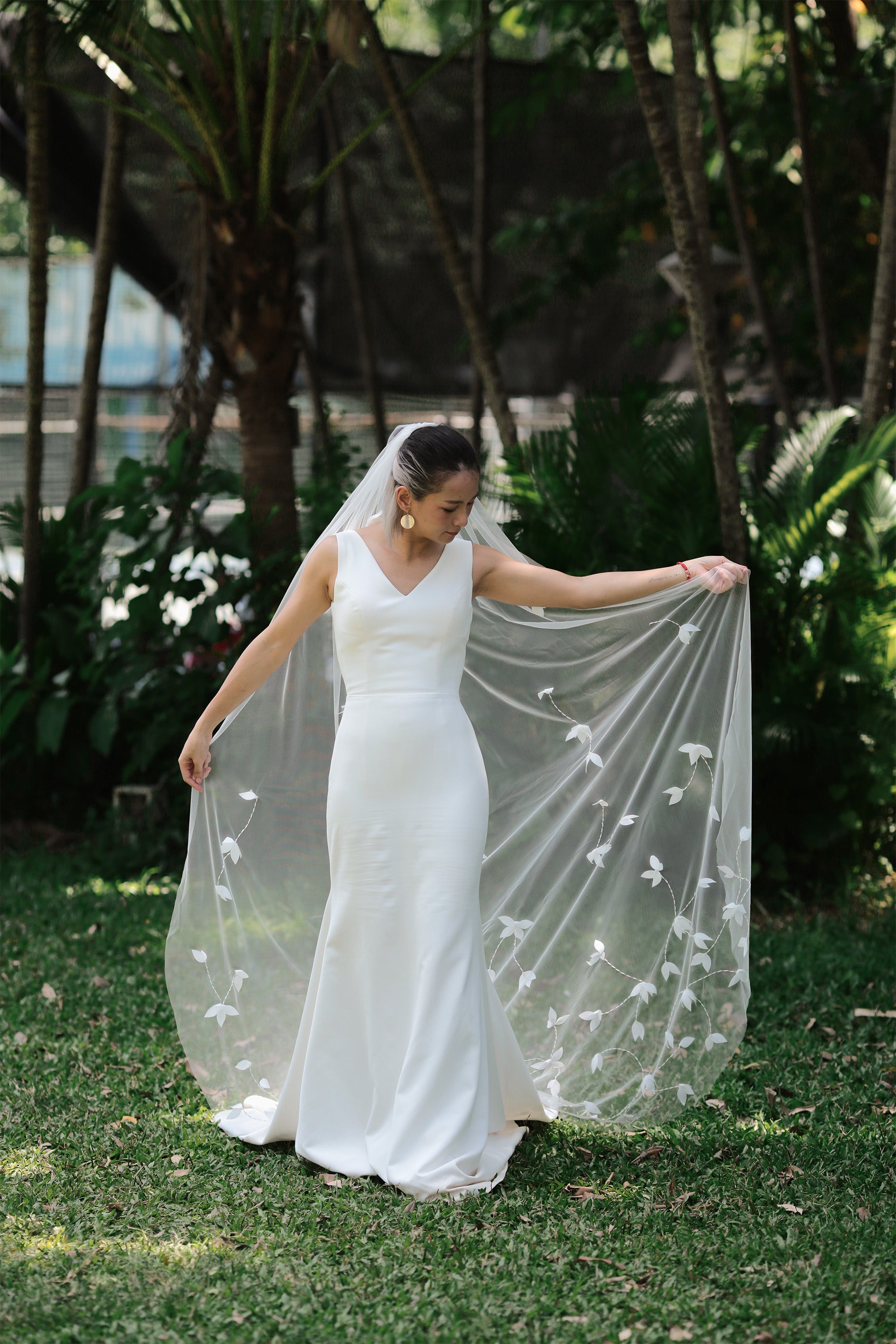 KAYLA | Chapel 3D floral veil