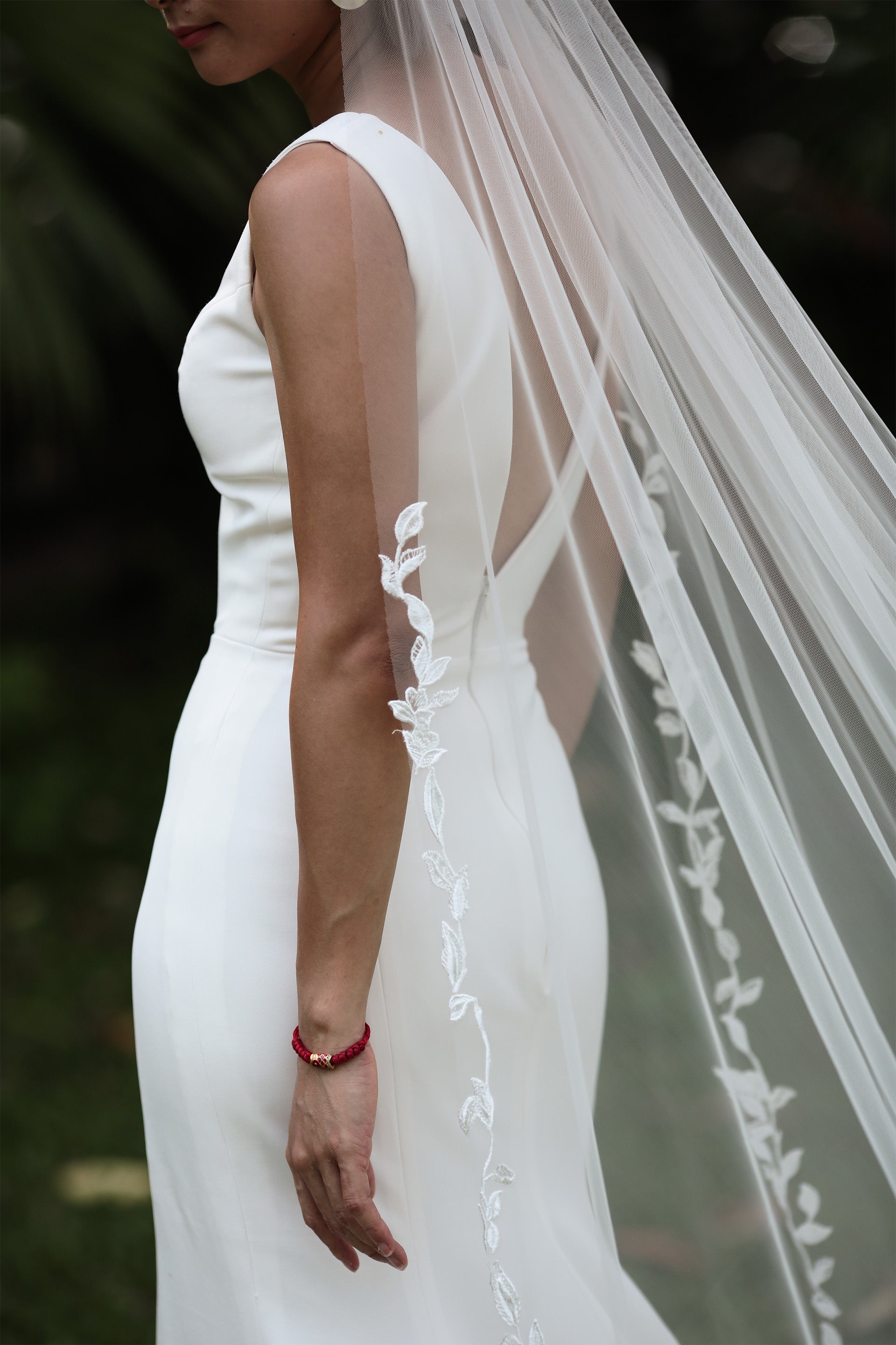 RANDI |  Cathedral Floral lace Veil