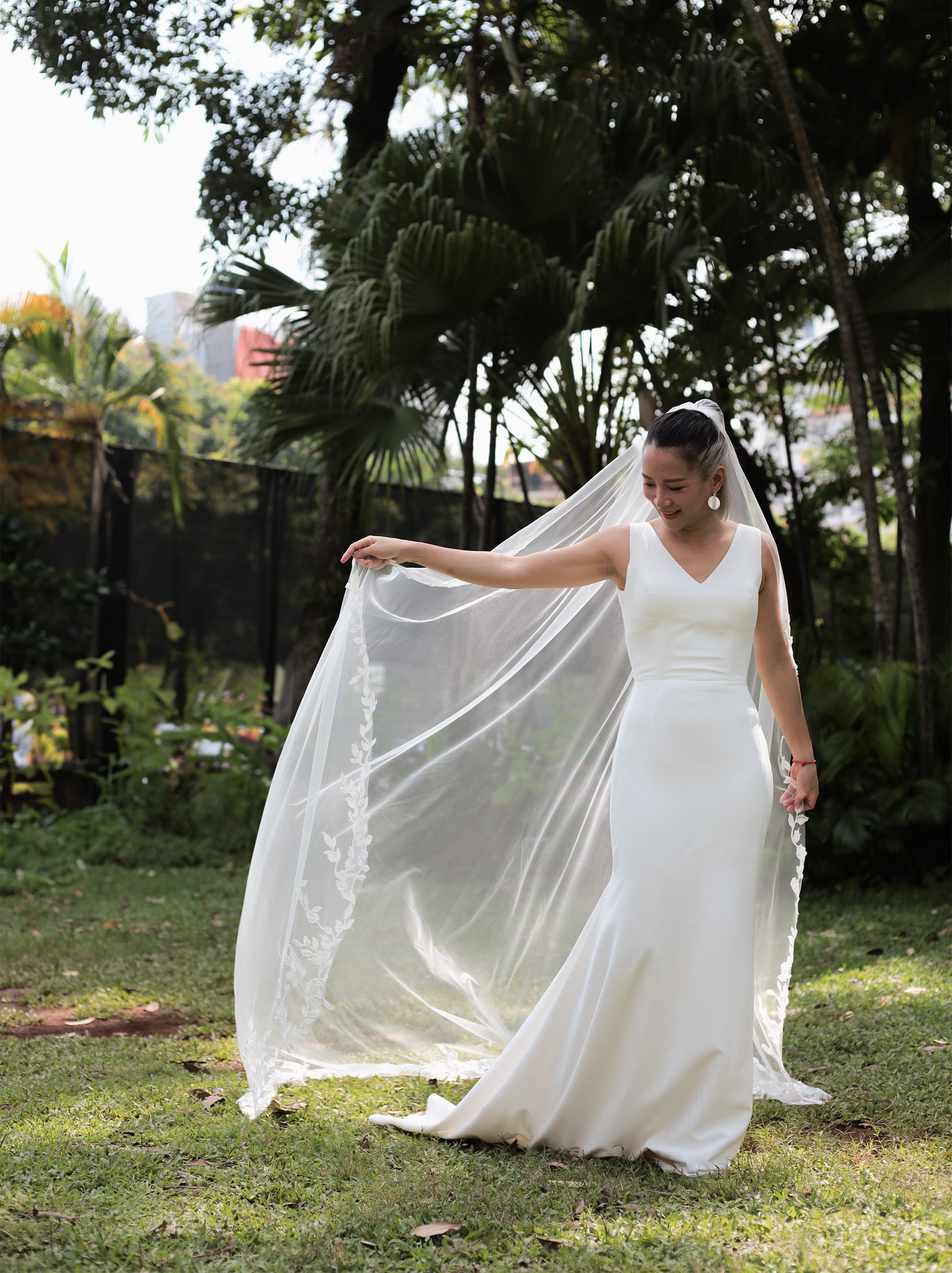 RANDI |  Cathedral Floral lace Veil