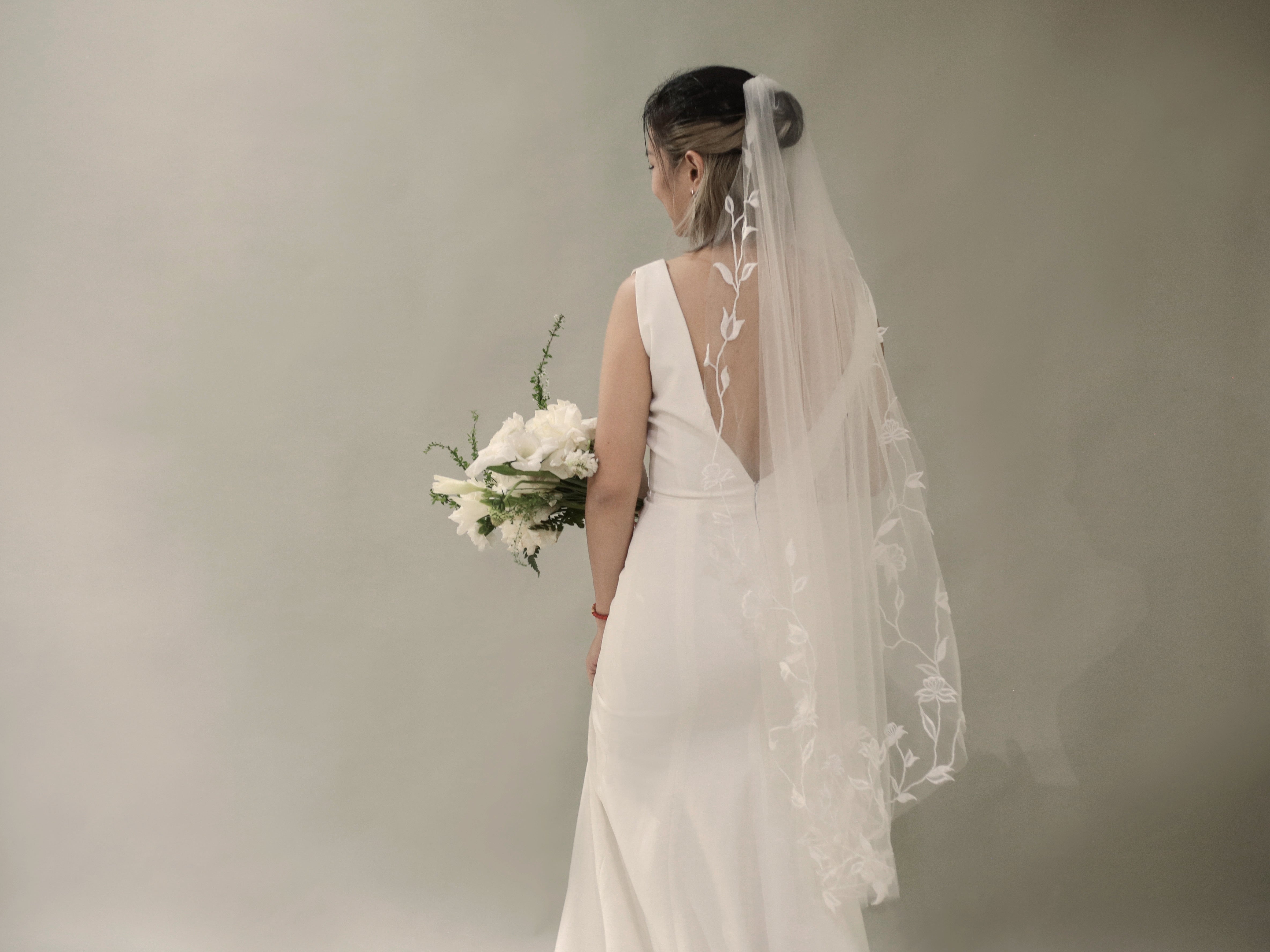 ZANA | Romantic fingertips embroidery floral veil/ Custom veil/ Fingertips wedding veil/ Wedding veil/ floral veil/ TA.V078