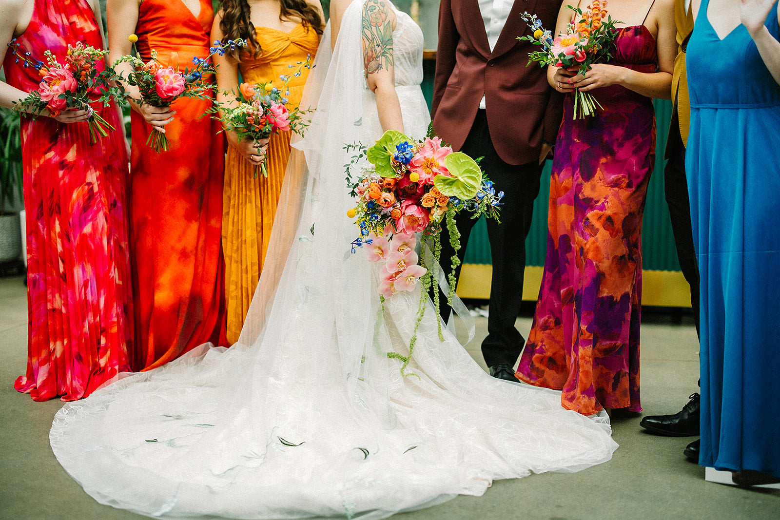 NILSA |  Green embroidery floral wedding veil