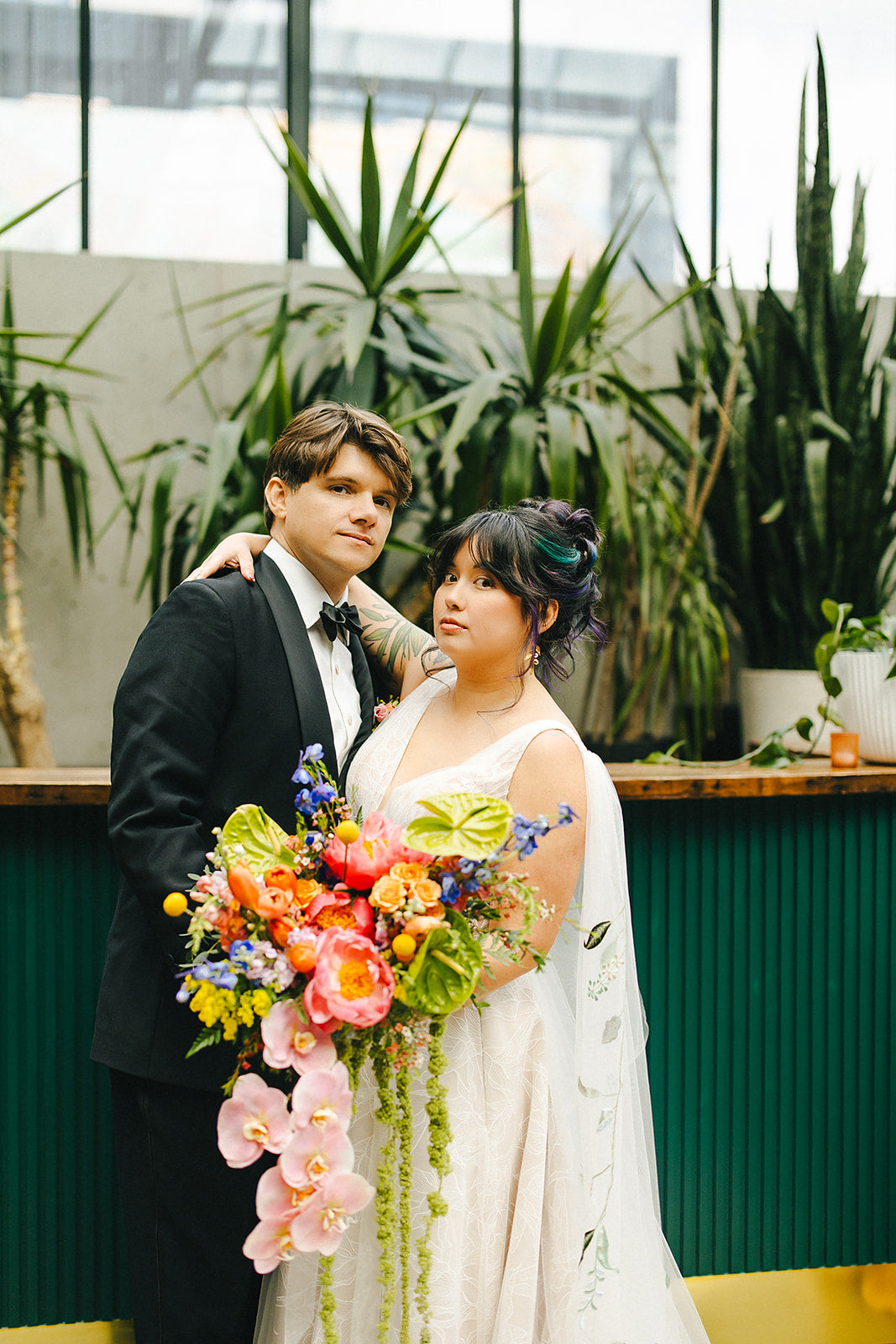 NILSA |  Green embroidery floral wedding veil