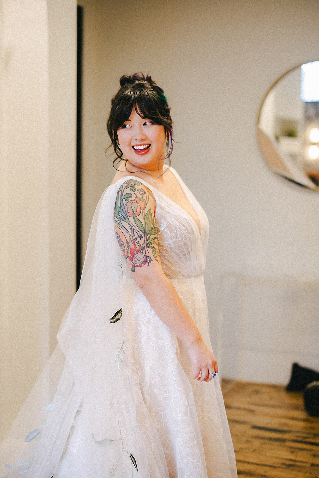 NILSA |  Green embroidery floral wedding veil
