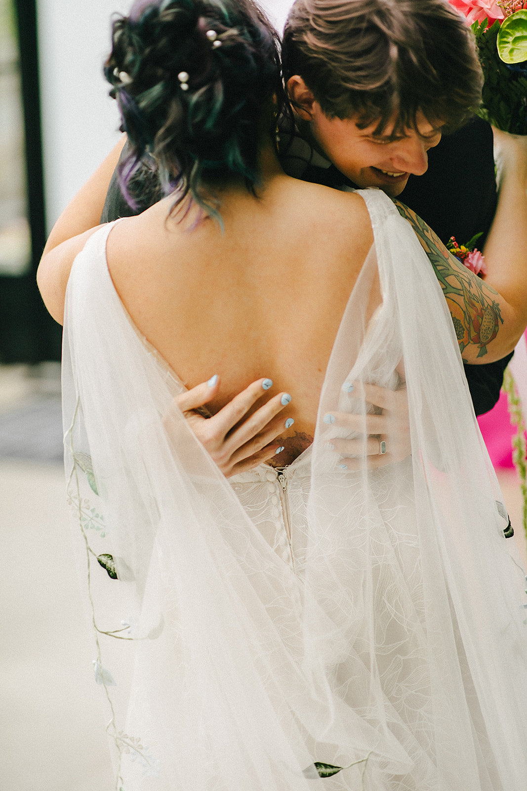 NILSA |  Green embroidery floral wedding veil