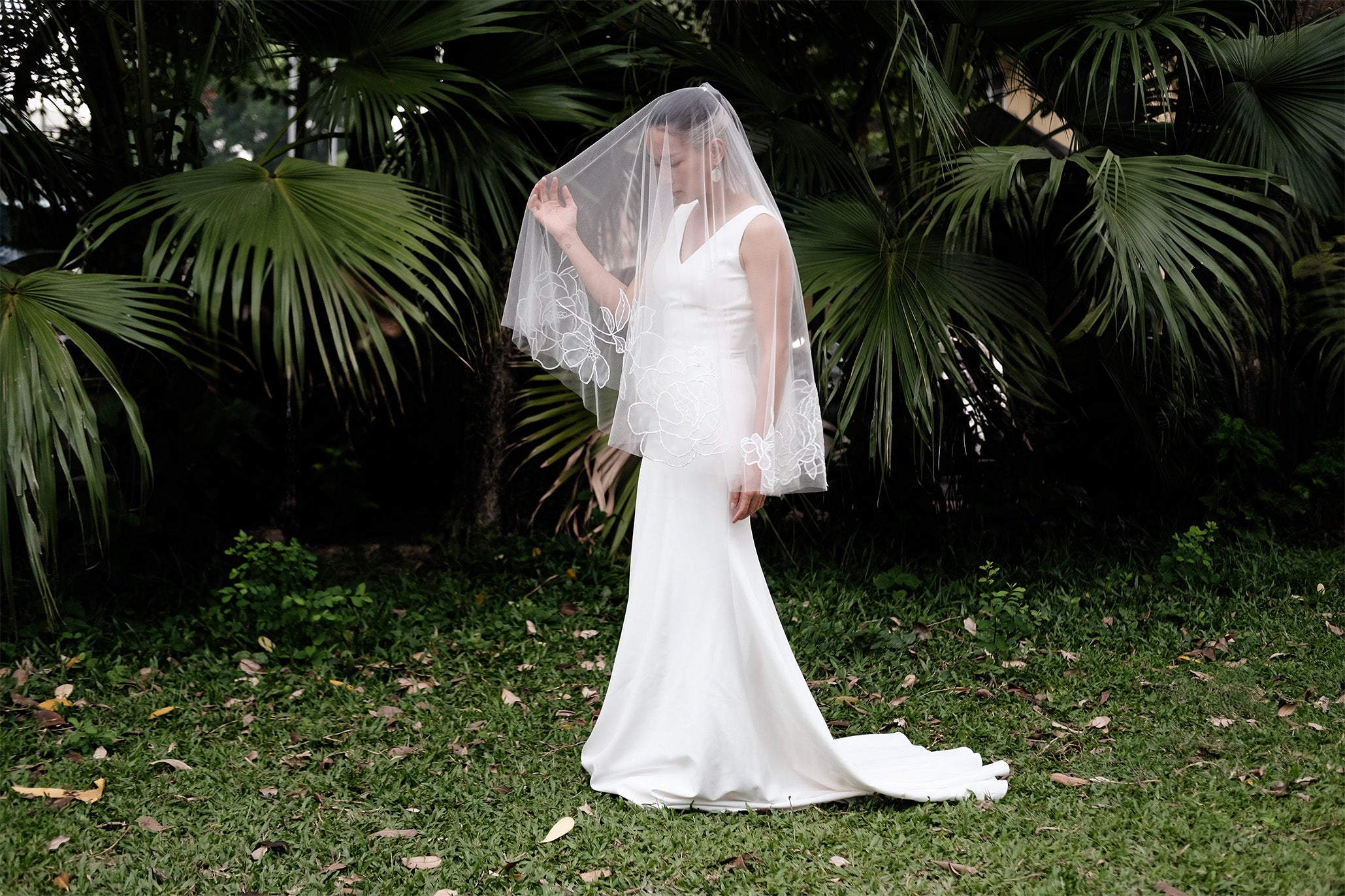 DARA | Elbow organza floral veil