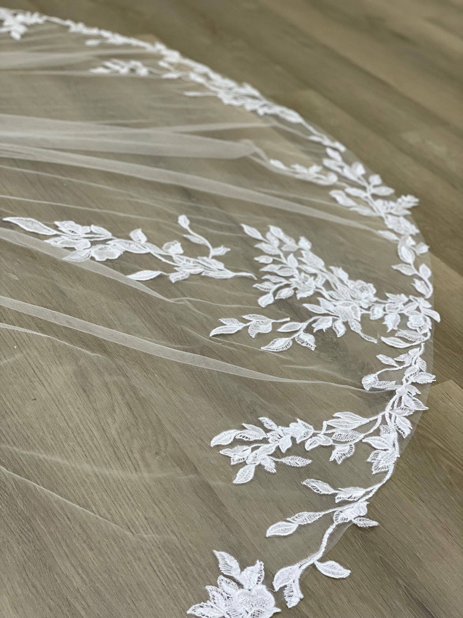 Wedding veil Linda chapel length with floral lace accents product image
