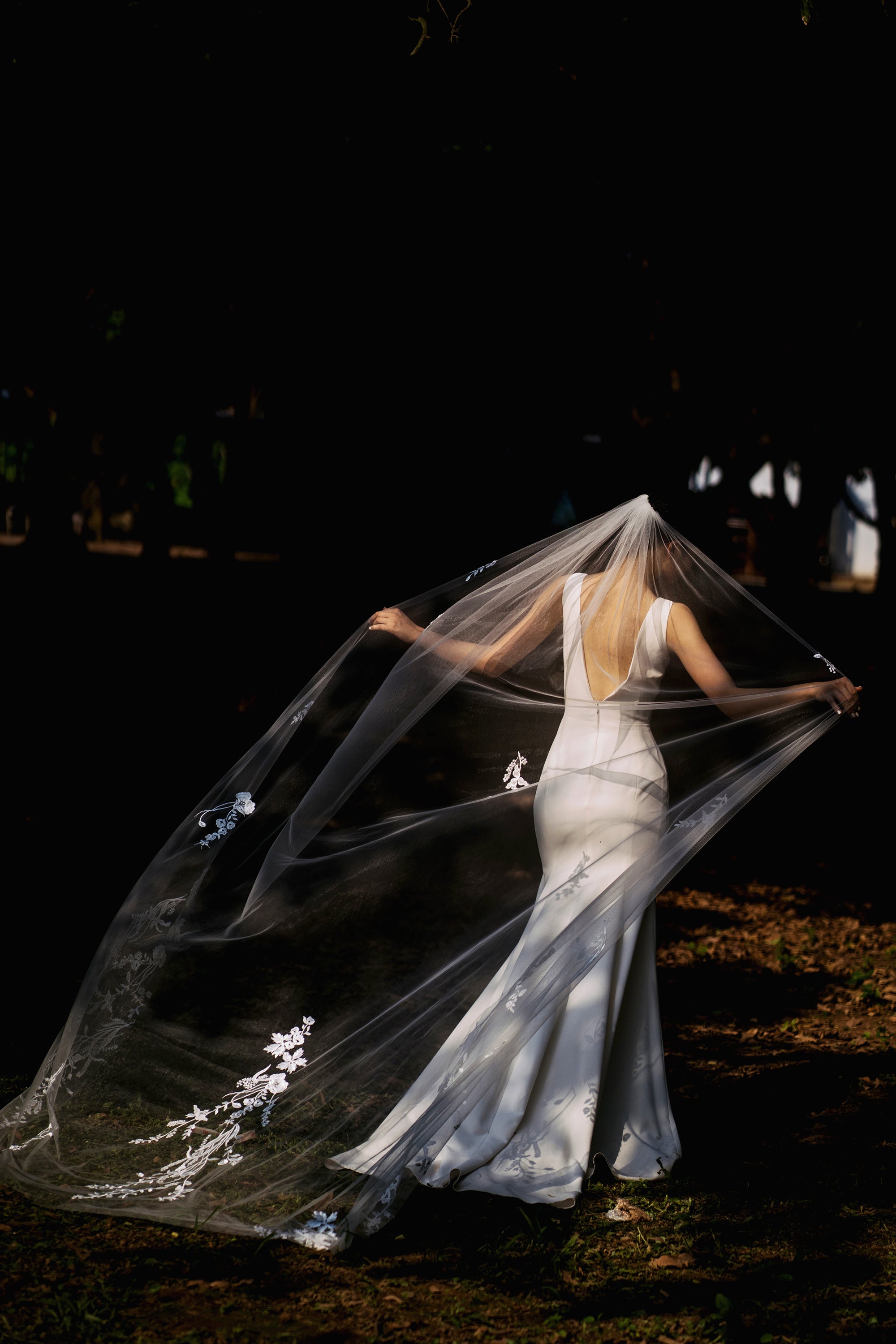 KAROLINE | Floral lace wedding veil