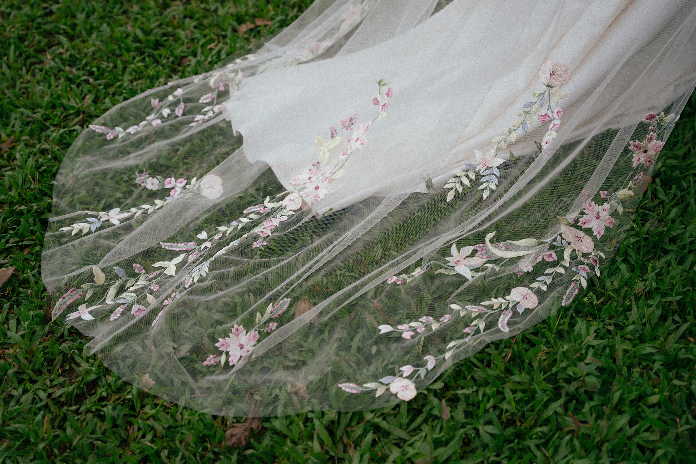 ground view of MARINA | Colorful embroidery wedding veil