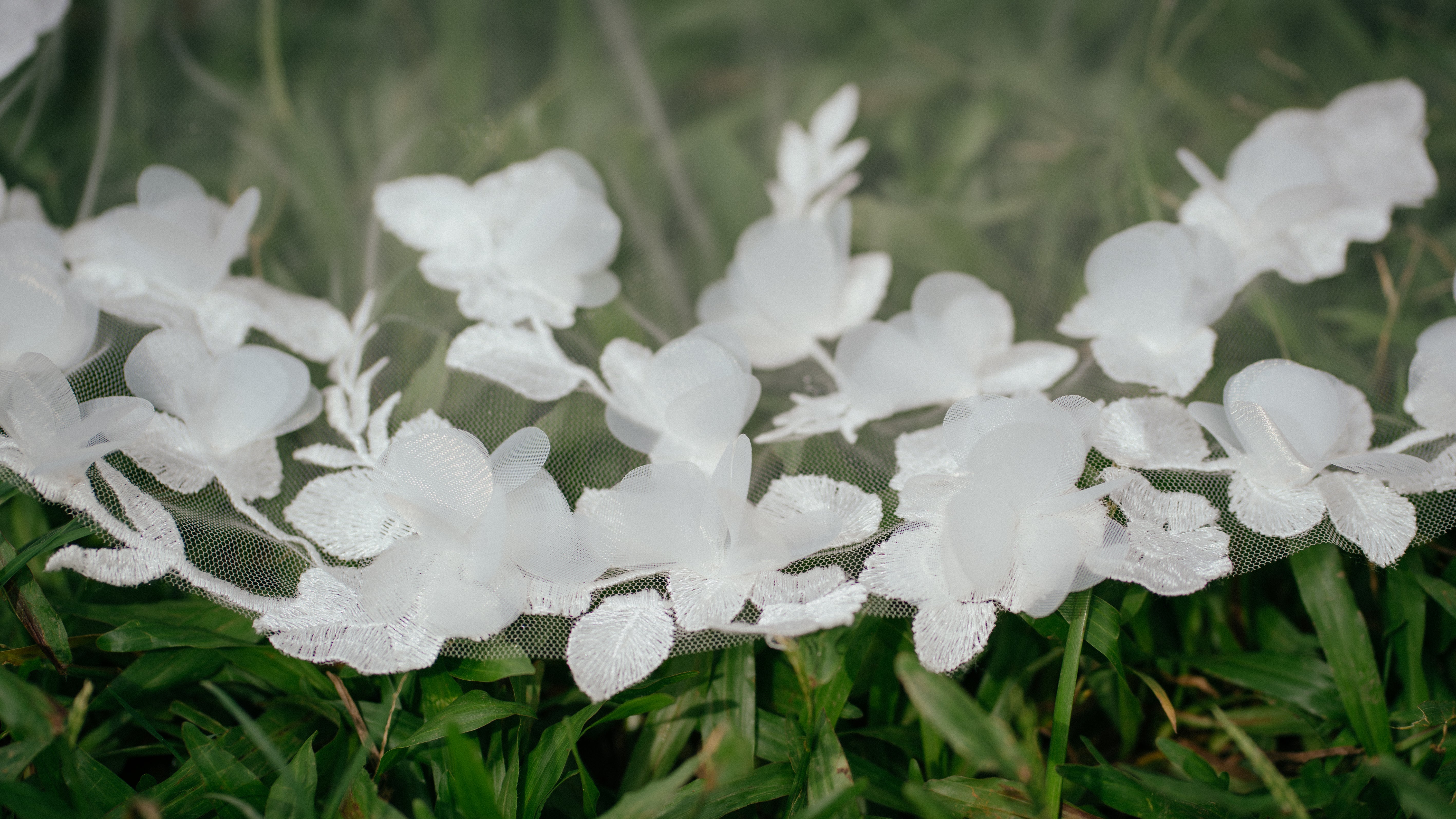 KYLIE 3D Floral Cathedral Veil