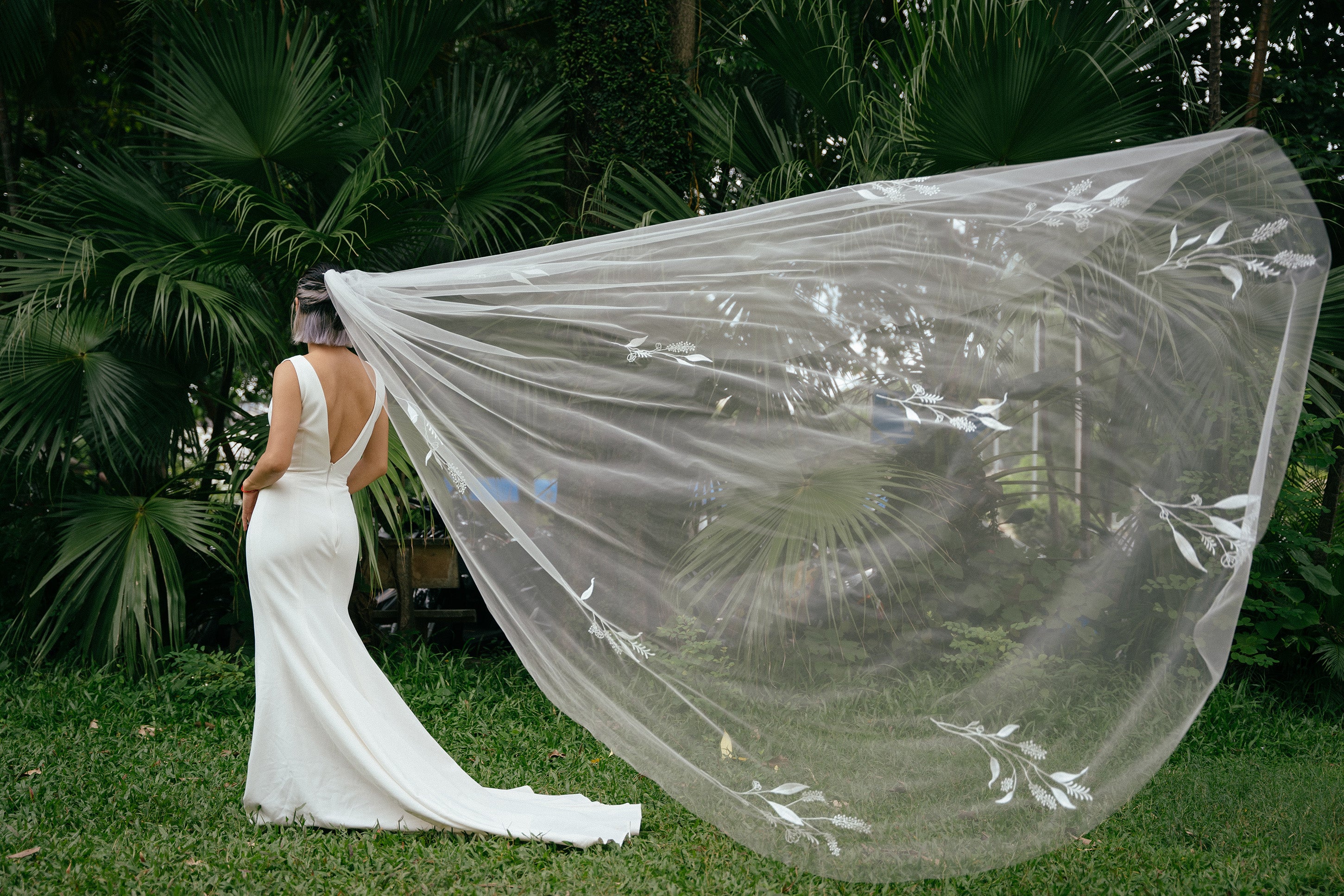 SARAH | Romantic cathedral embroidery floral veil/ Custom veil/ Cathedral wedding veil/ Wedding veil/ floral veil/