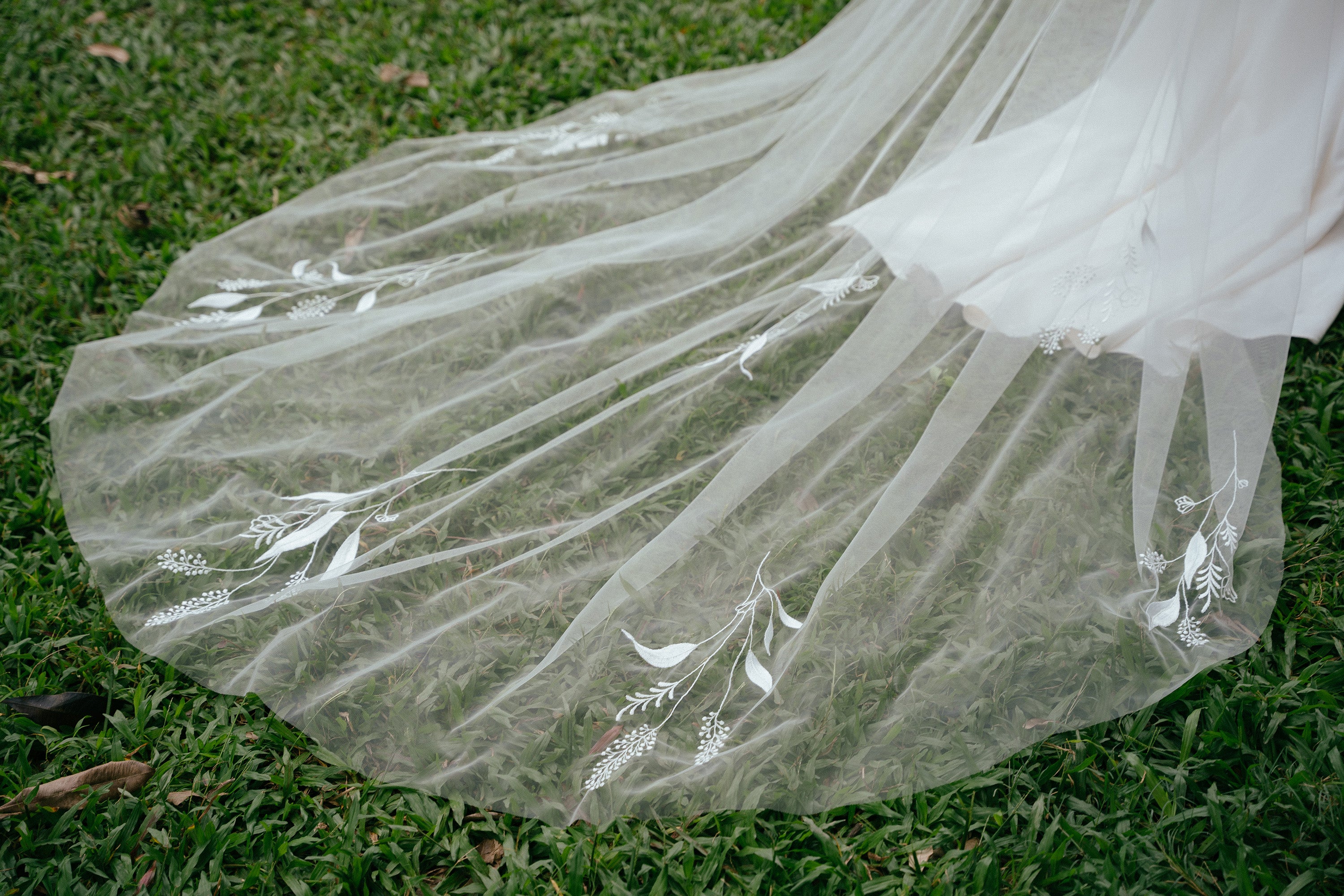 SARAH | Romantic cathedral embroidery floral veil/ Custom veil/ Cathedral wedding veil/ Wedding veil/ floral veil/