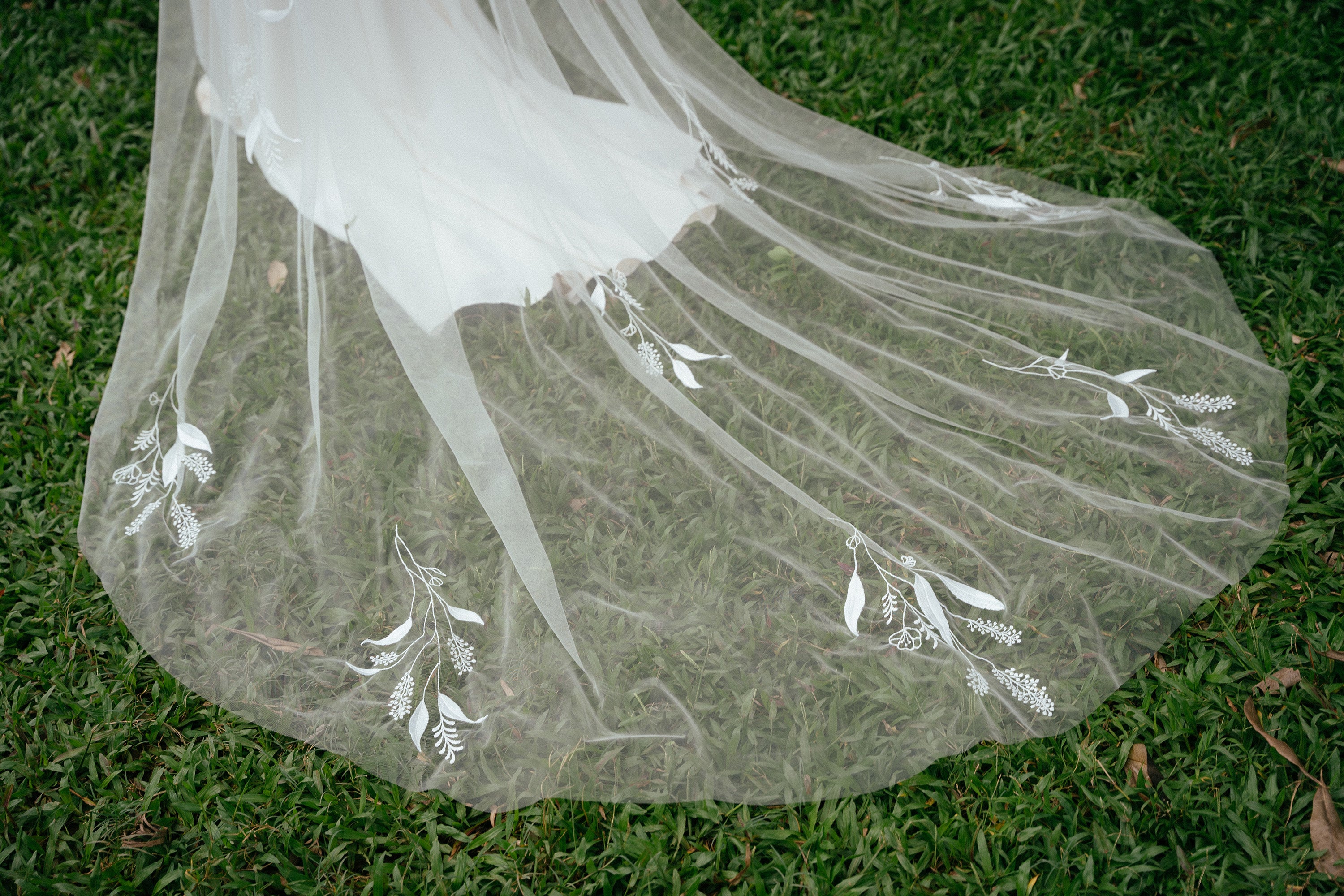 SARAH | Romantic cathedral embroidery floral veil/ Custom veil/ Cathedral wedding veil/ Wedding veil/ floral veil/