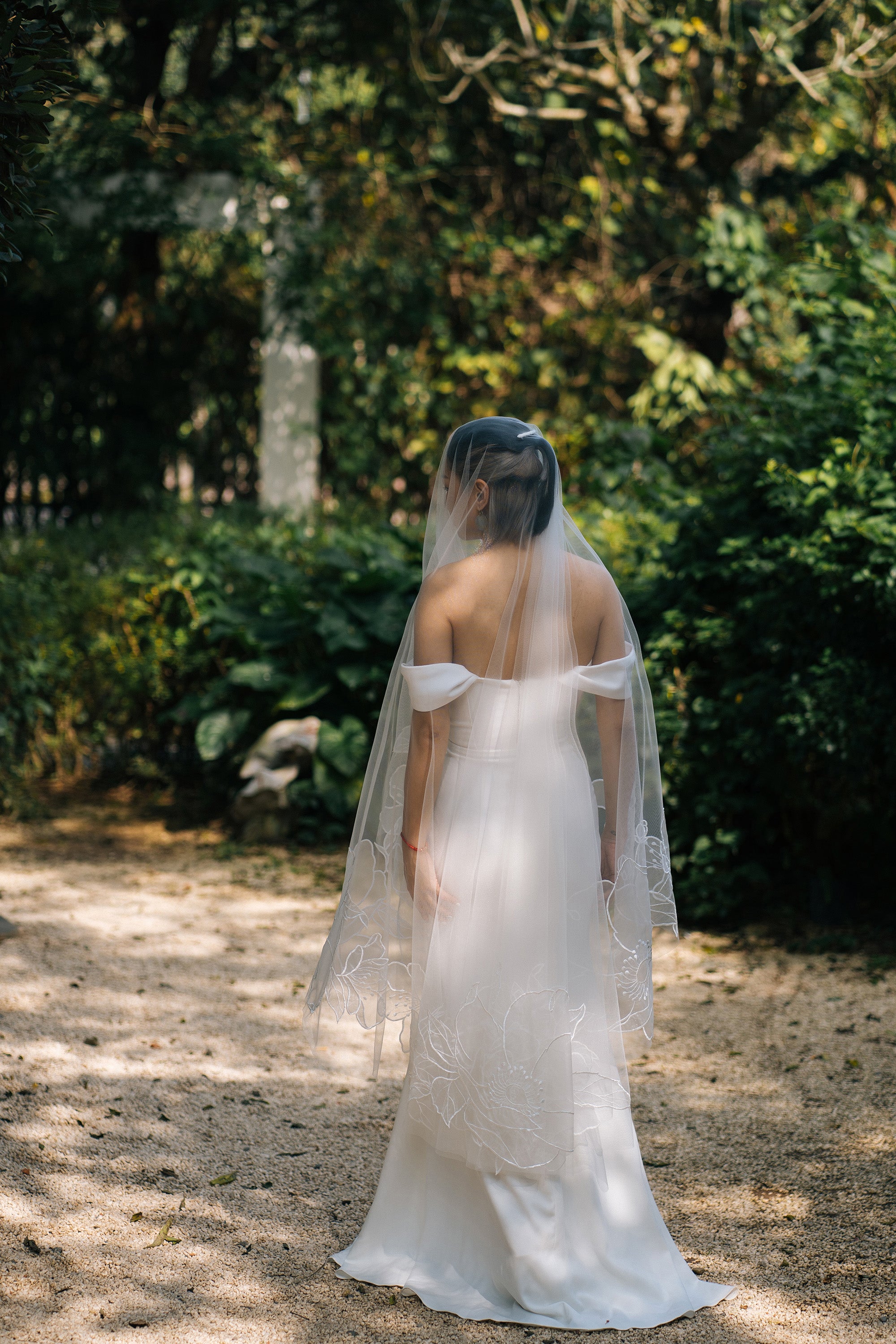 BRIDGETT | Fingertips organza wedding veil