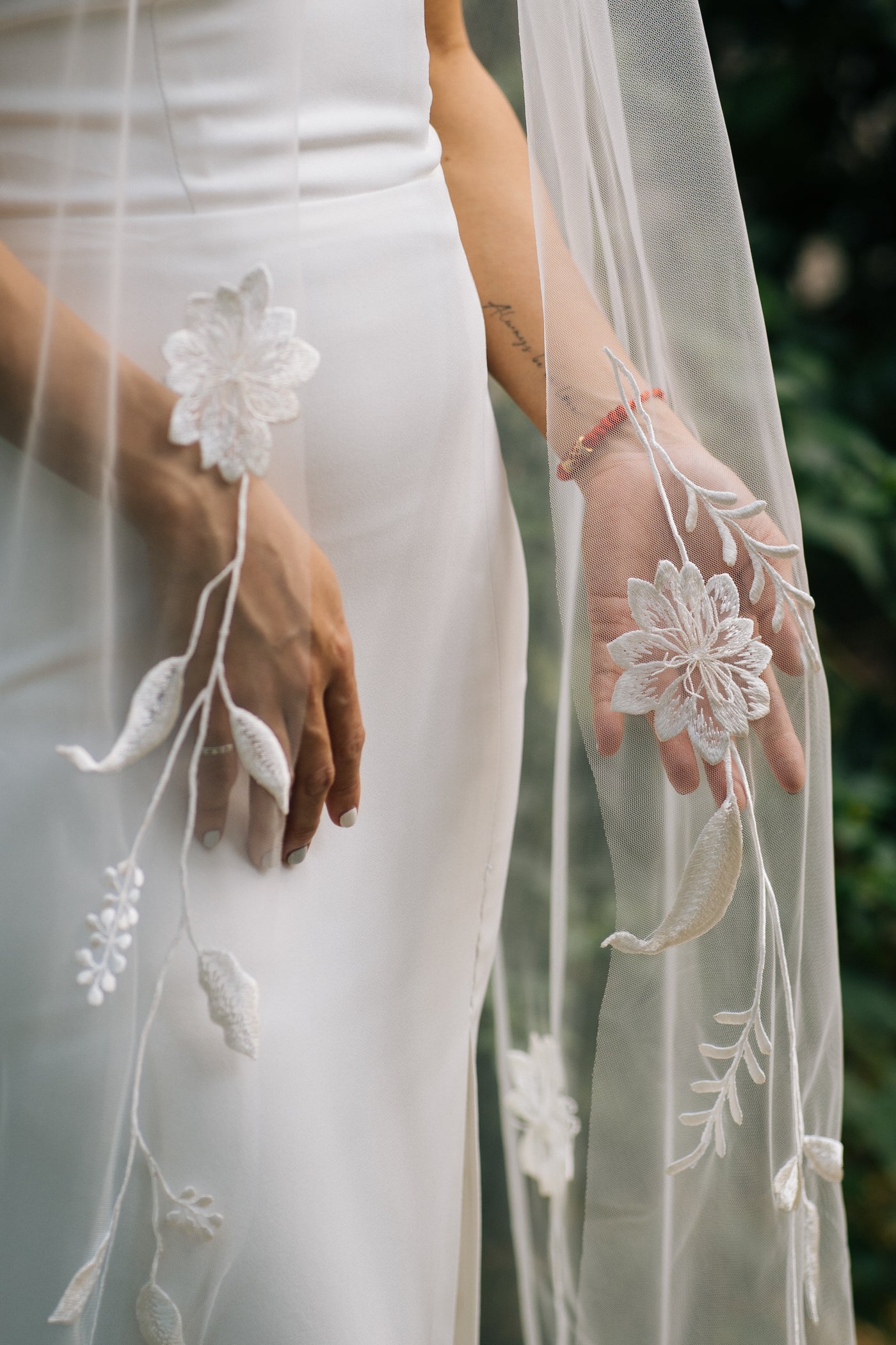 HANNAH | Embroidered wedding veil, White / Cathedral length: 110 inches HANNAH | Embroidered wedding veil, White / Cathedral length: 110 inches