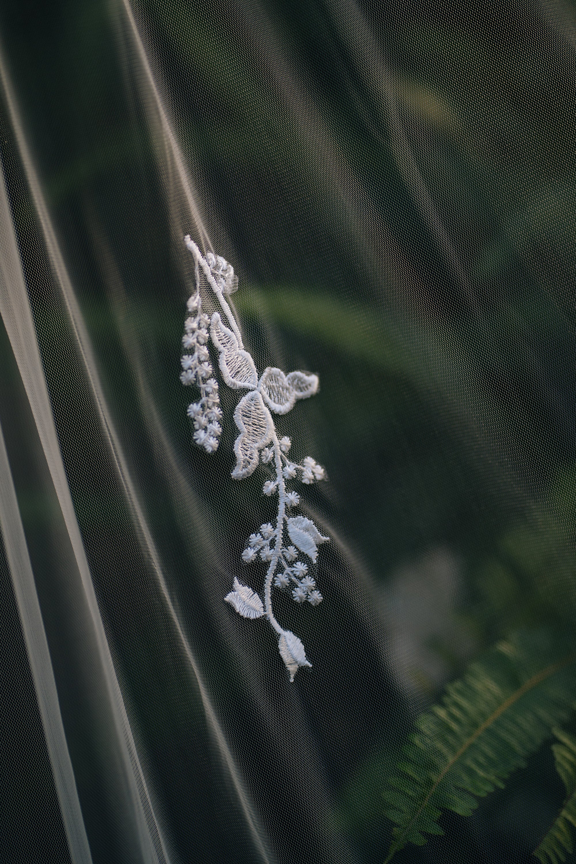 lace design of KAROLINE | Floral lace wedding veil