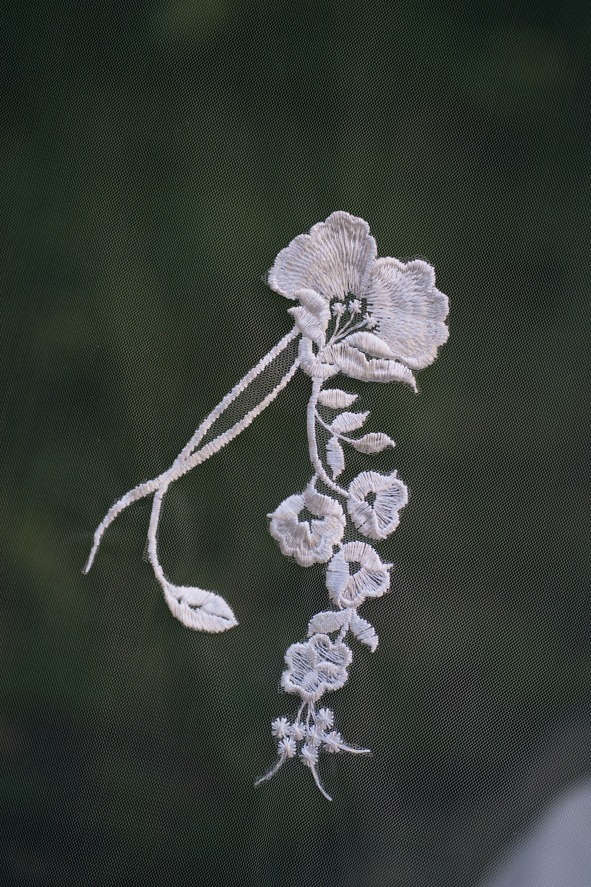 flower design of KAROLINE | Floral lace wedding veil