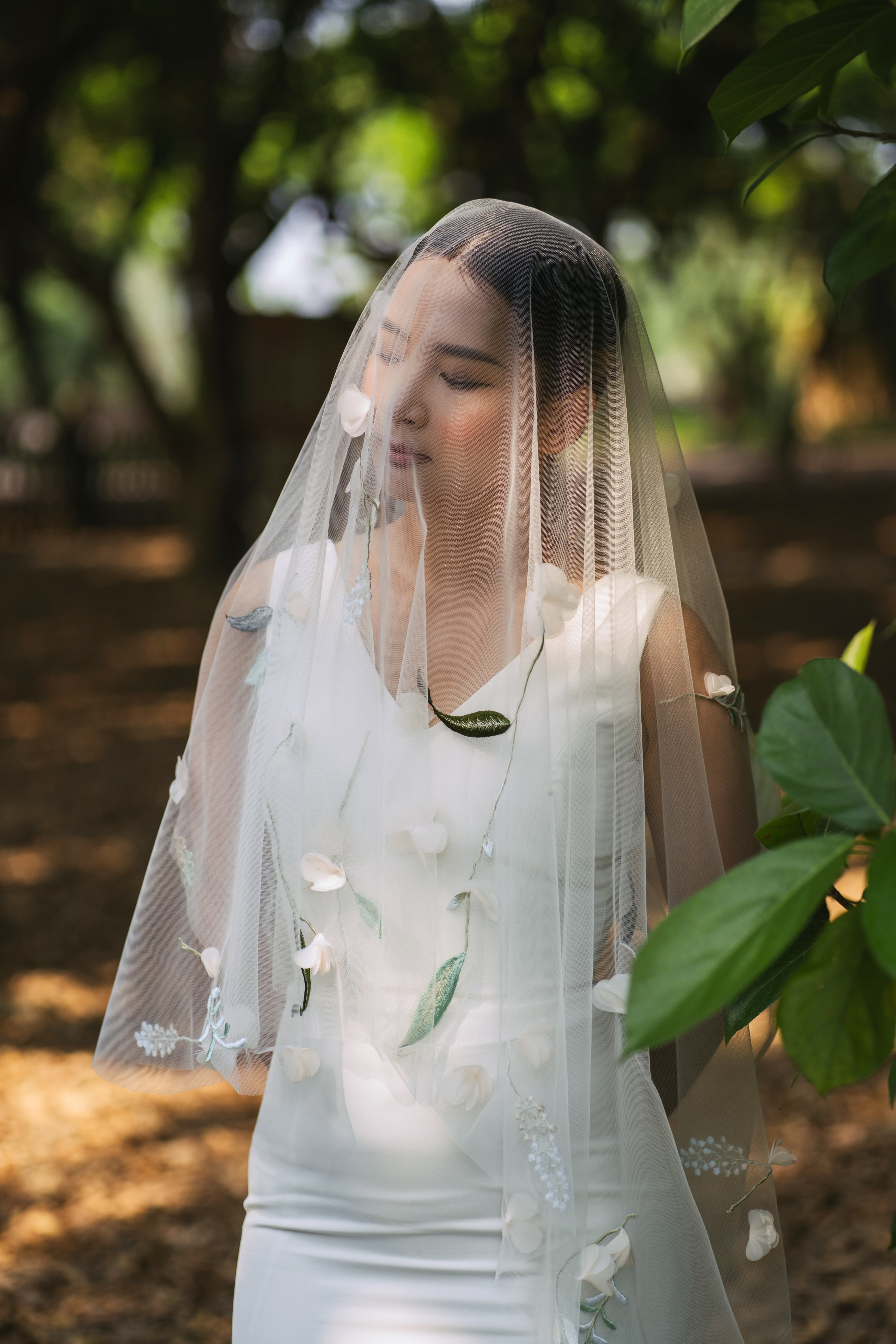 front view of SERA |  3D Colorful Fingertips Wedding Veil
