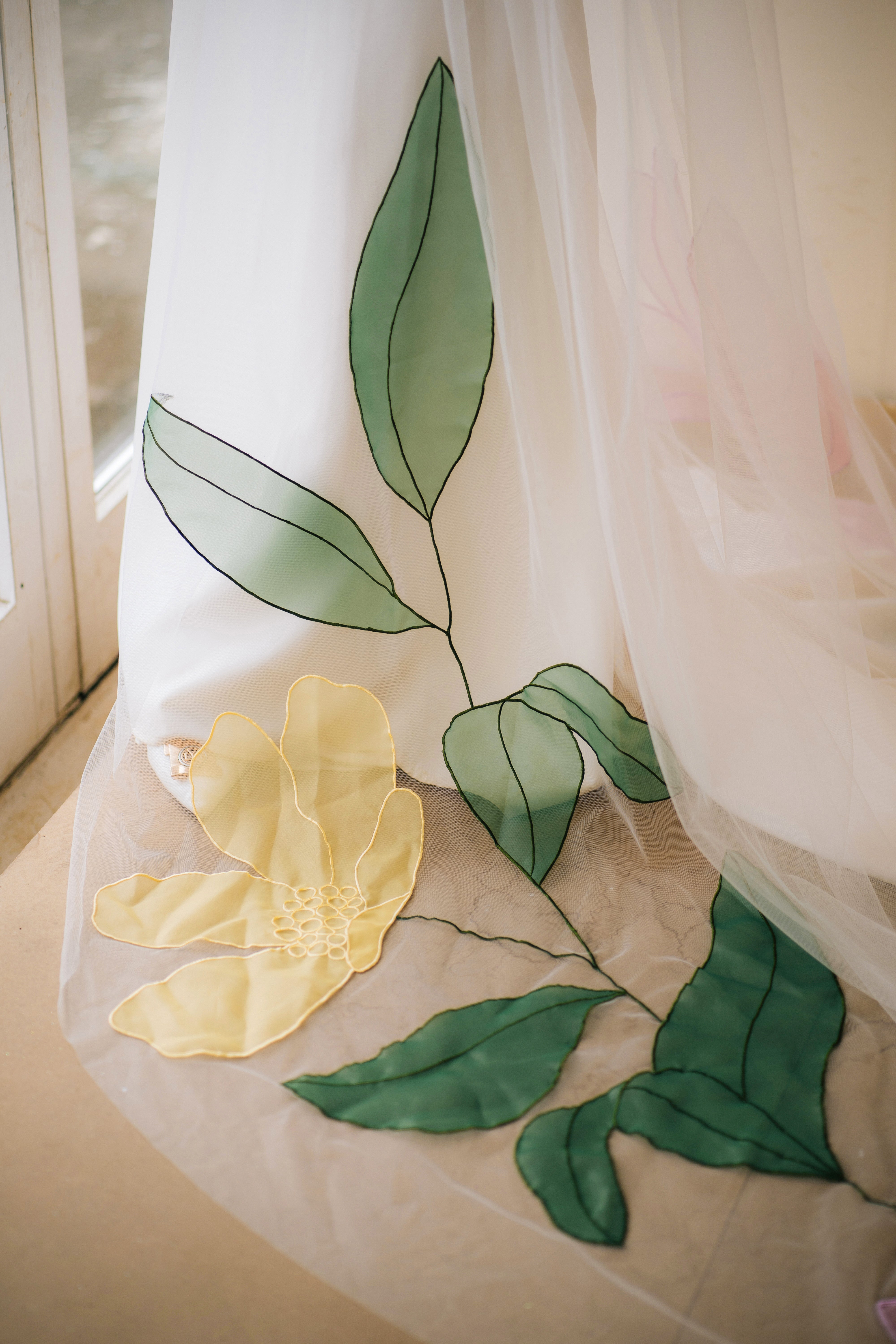 COLORFUL KAITIE | Cathedral organza embroidery floral veil