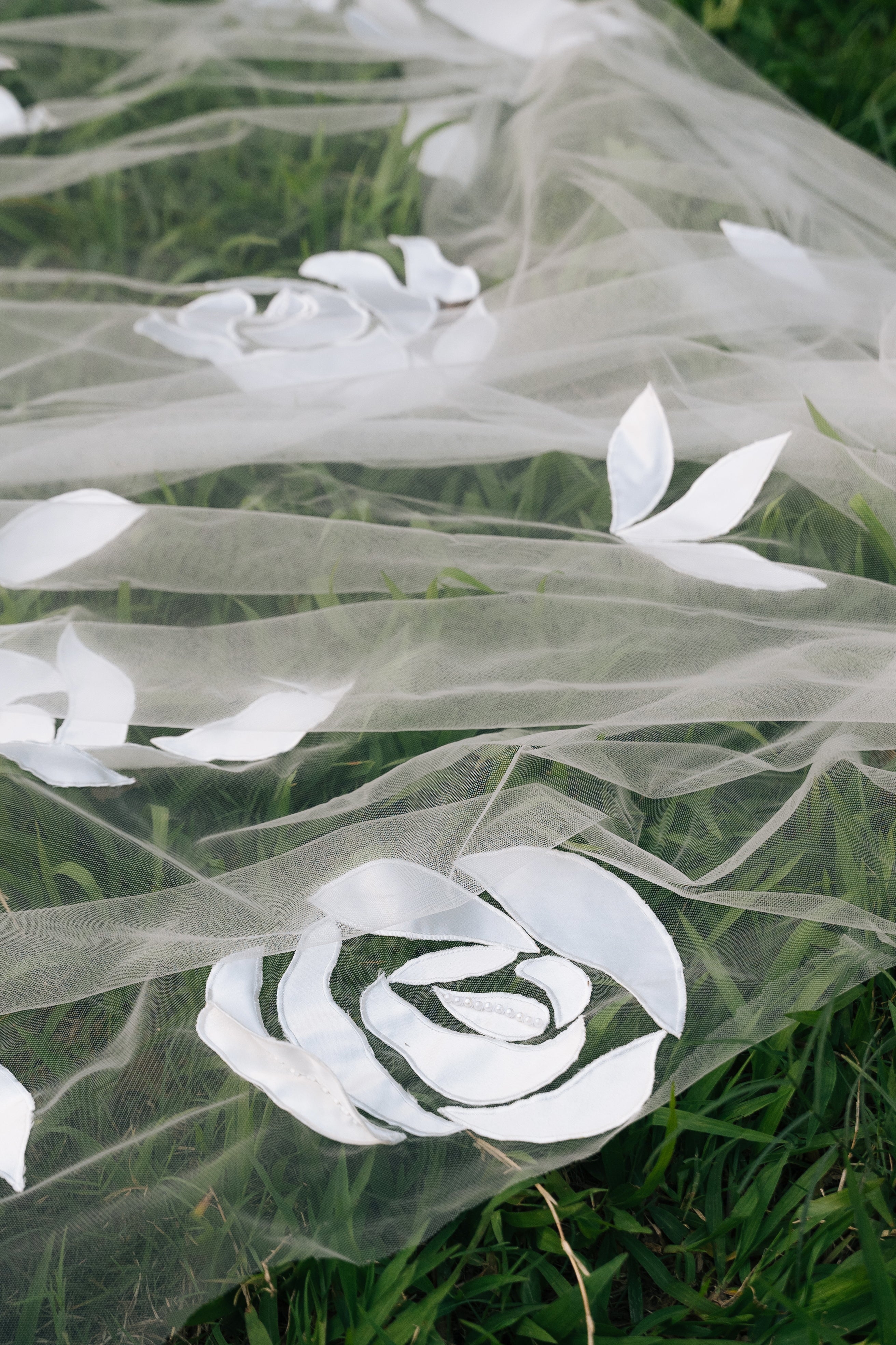 design of OSCAR | Cathedral 3D floral veil