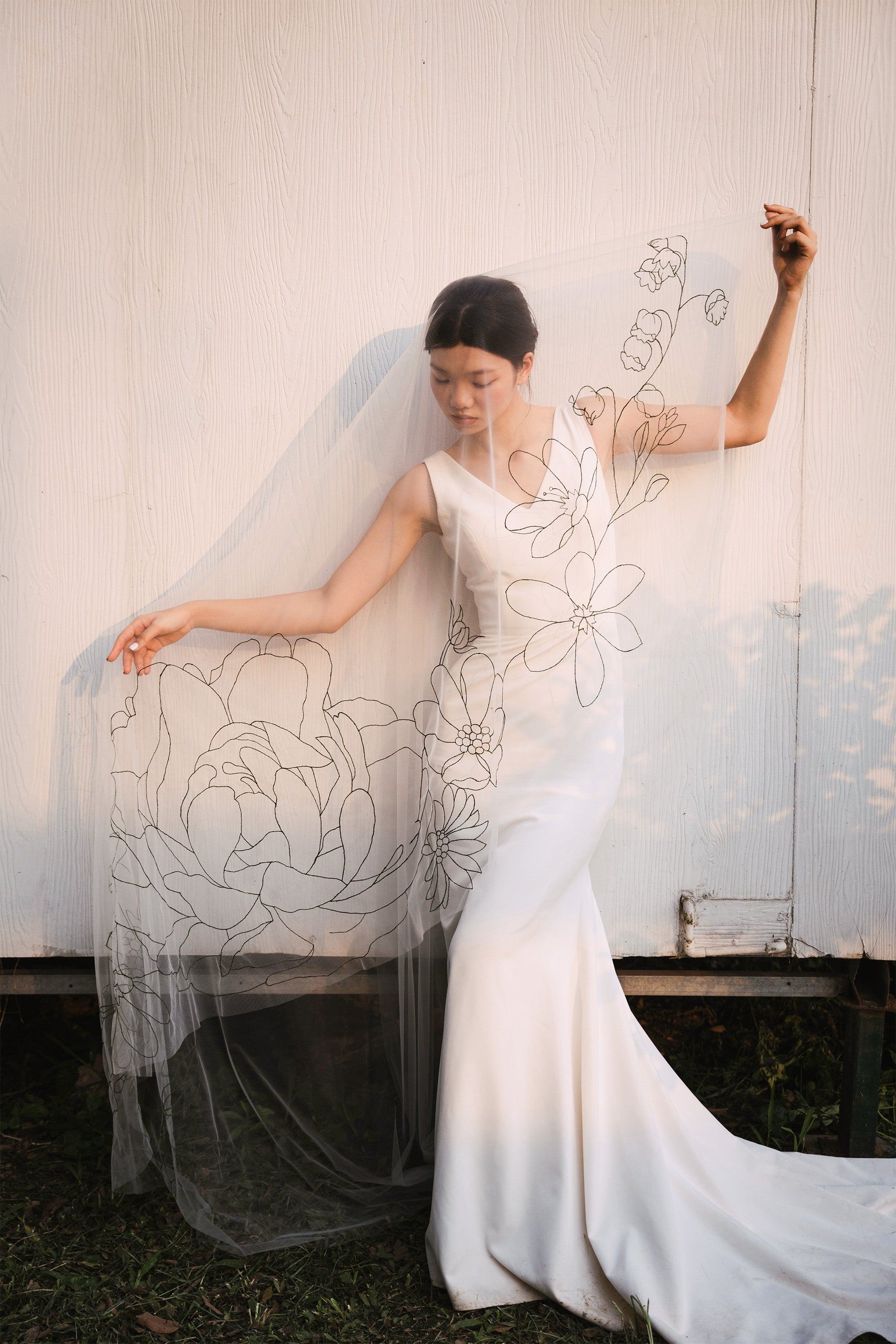 stylish picture of EMMA Veil | Dark green line floral embroidered veil