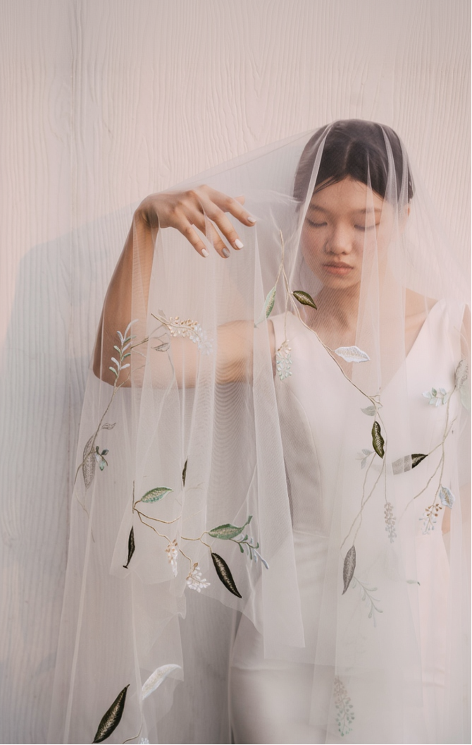 Vintage chapel length green floral embroidery wedding veil