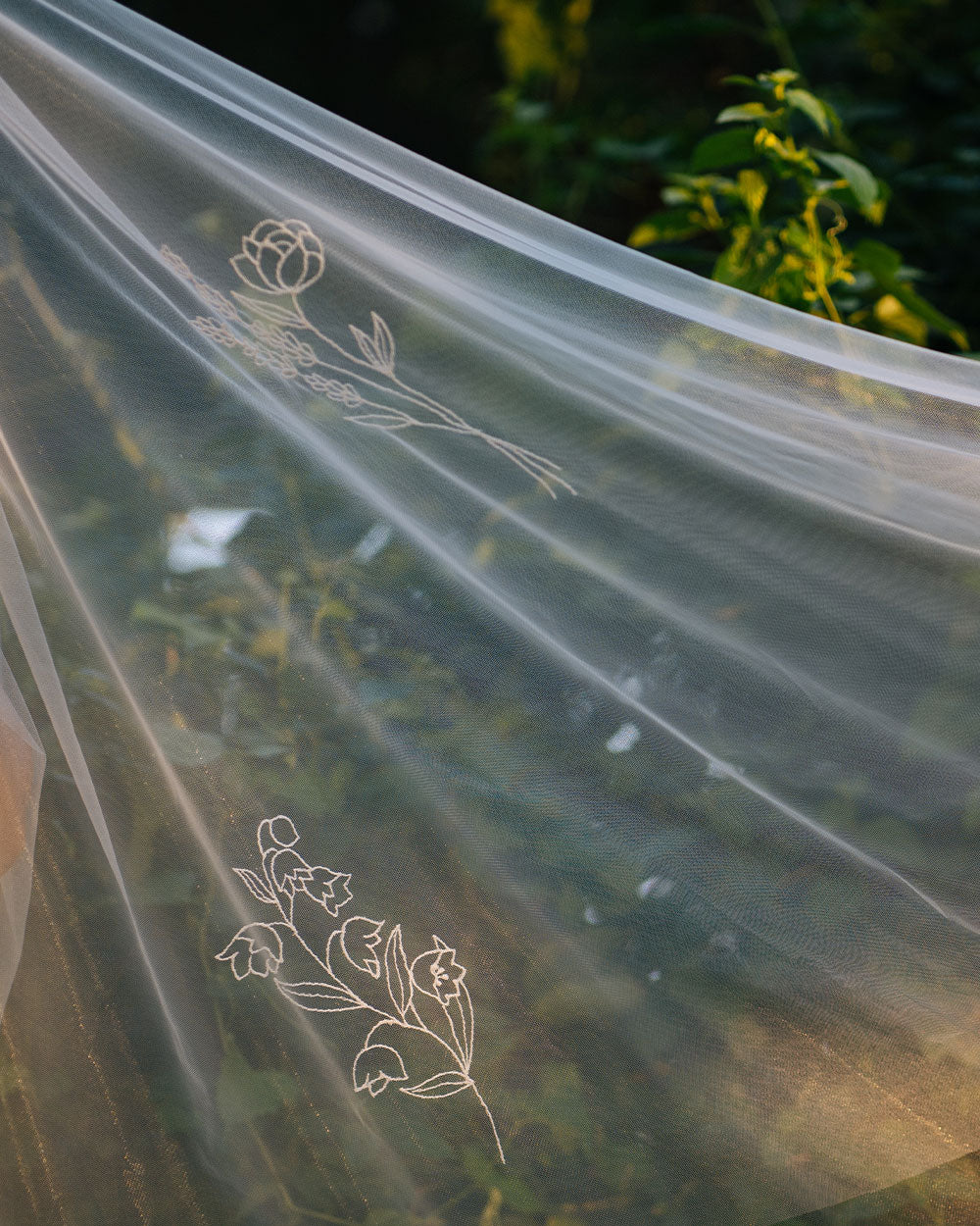 floral design of RAYNA with a blusher