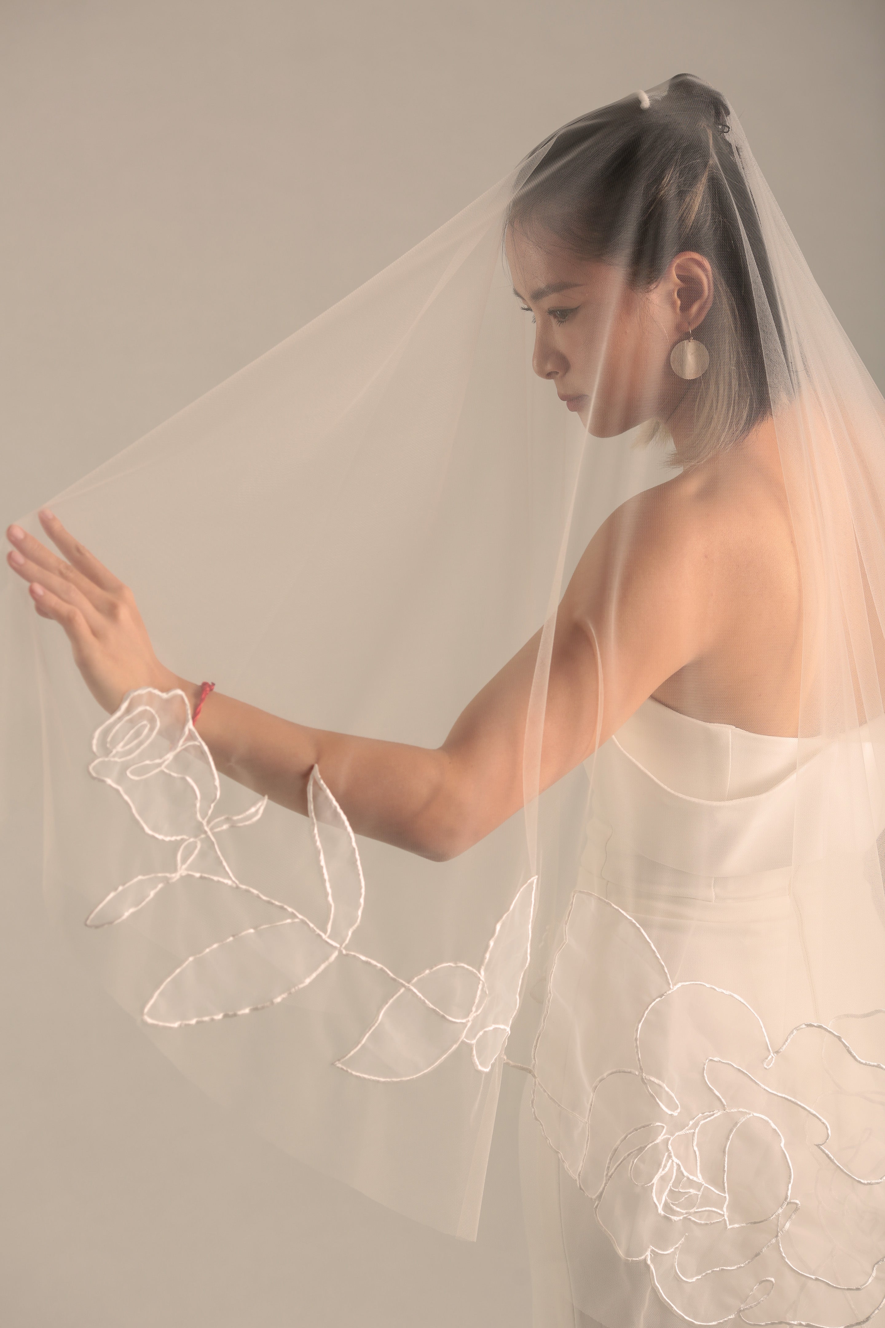 Minimal rose embroidered floral wedding veil, romantic elegant rose flower design